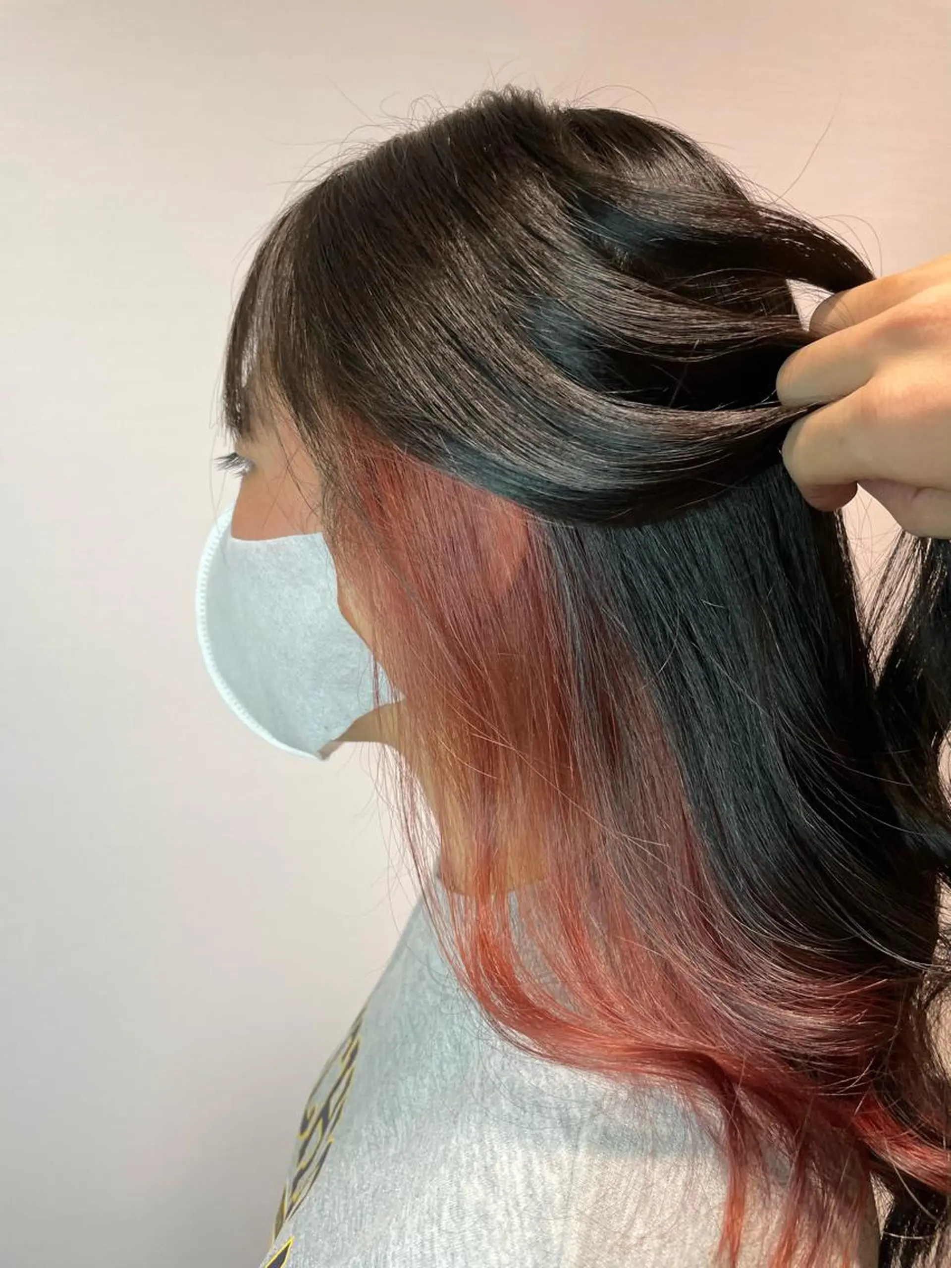 ミディアム カラー ブリーチ インナーカラー 横山 亮太のヘアスタイル
