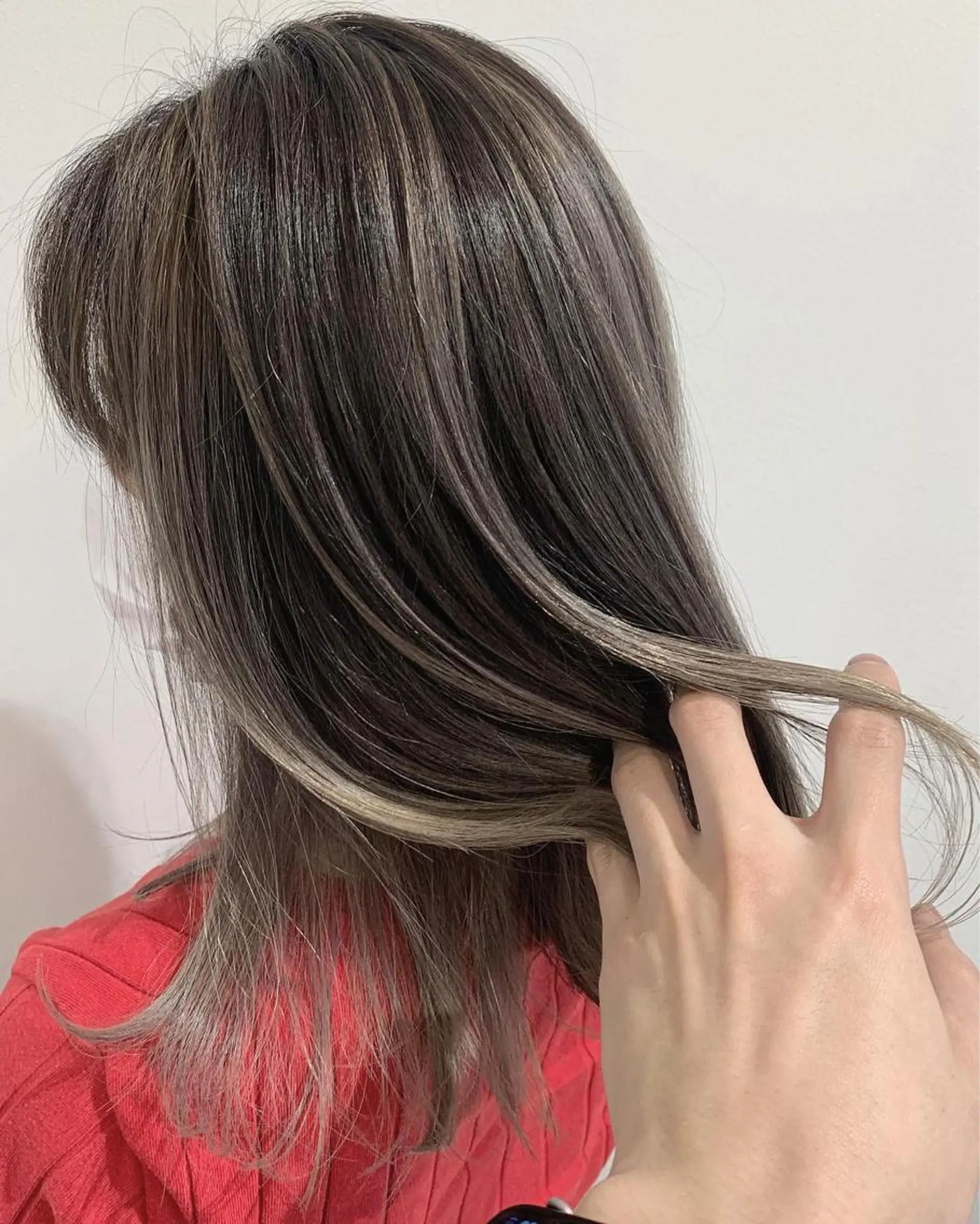 セミロング カラー ヘアアレンジ バレイヤージュ レイヤーカット 髪質改善land千葉所属・阿部 圭悟のヘアスタイル