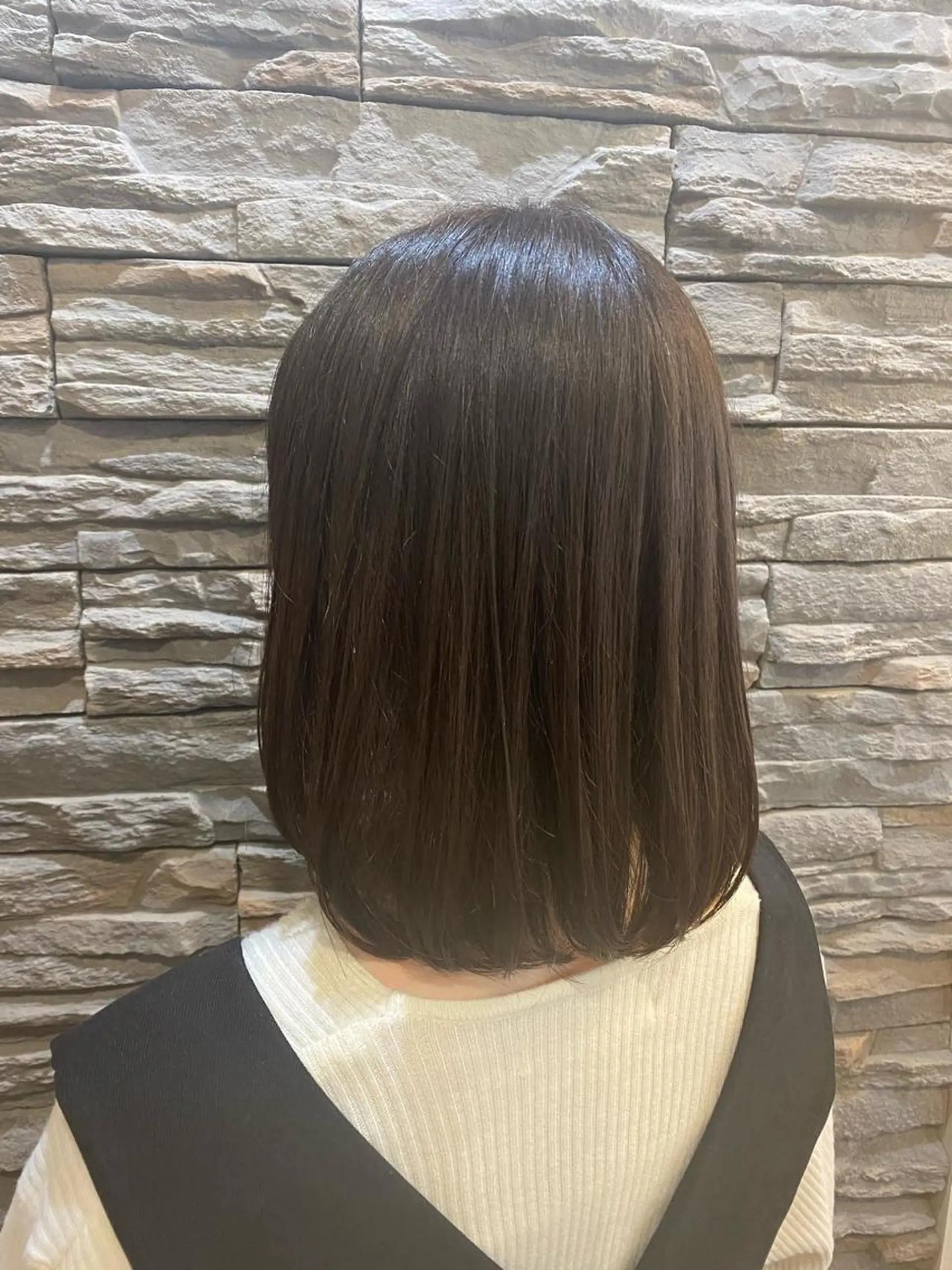 ミディアム カラー Fika所属・山浦 貴恵のヘアスタイル