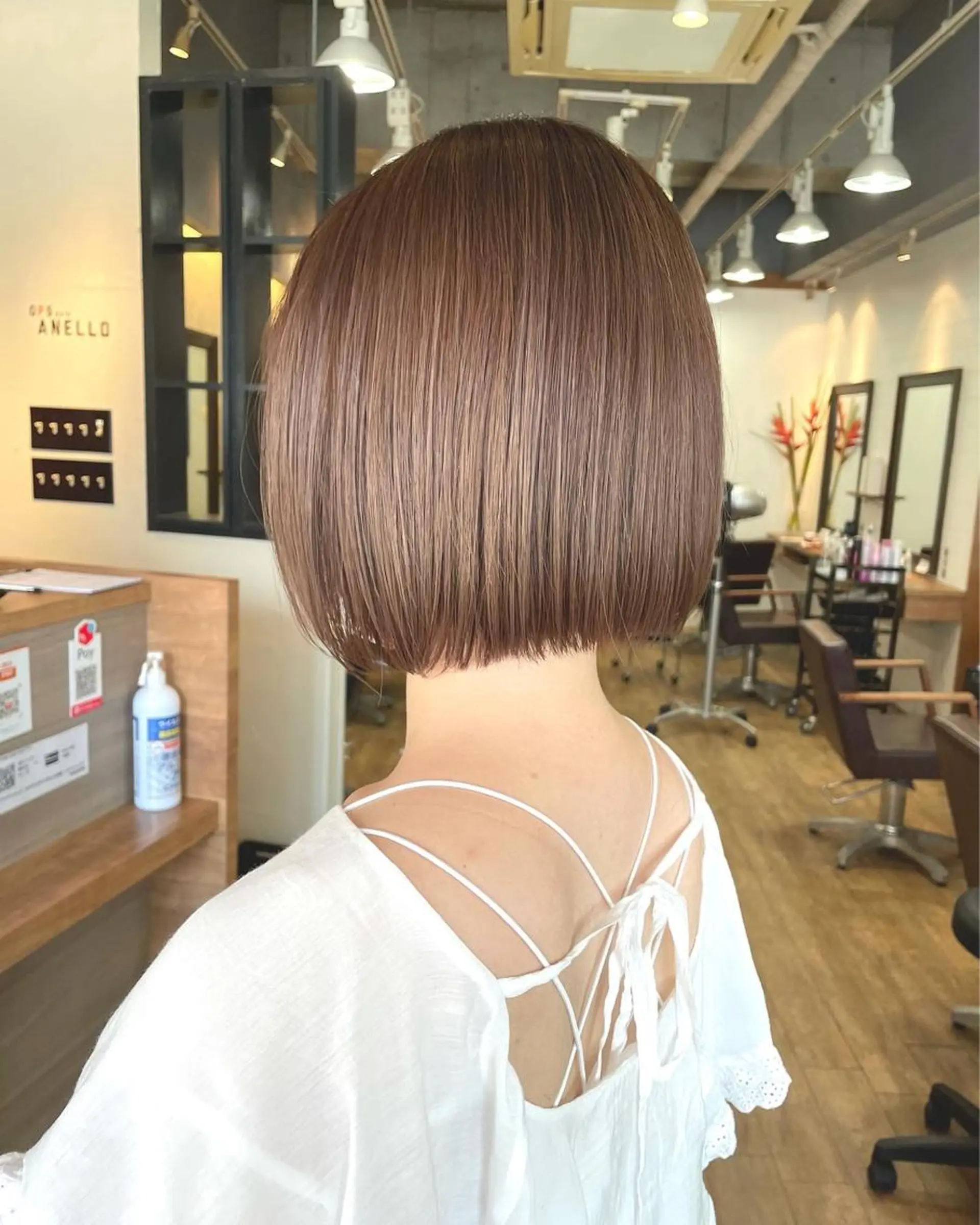 ショート カラー カット ヘアカラー トリートメント ショート/レイヤー/ ボブ/縮毛矯正のヘアスタイル