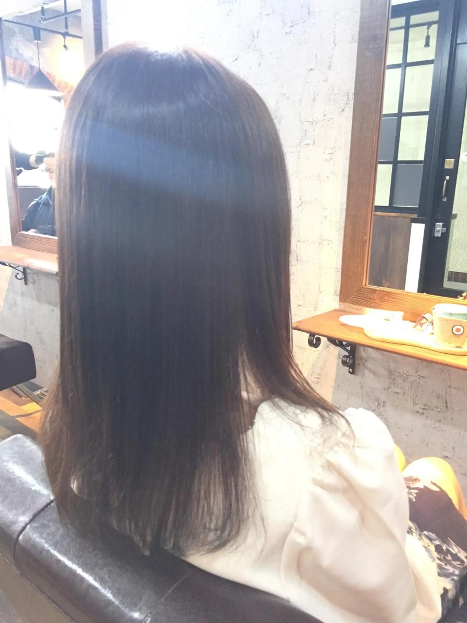 カラー アッシュ ブラウンカラー イルミナカラー 渡邊 健一のヘアスタイル