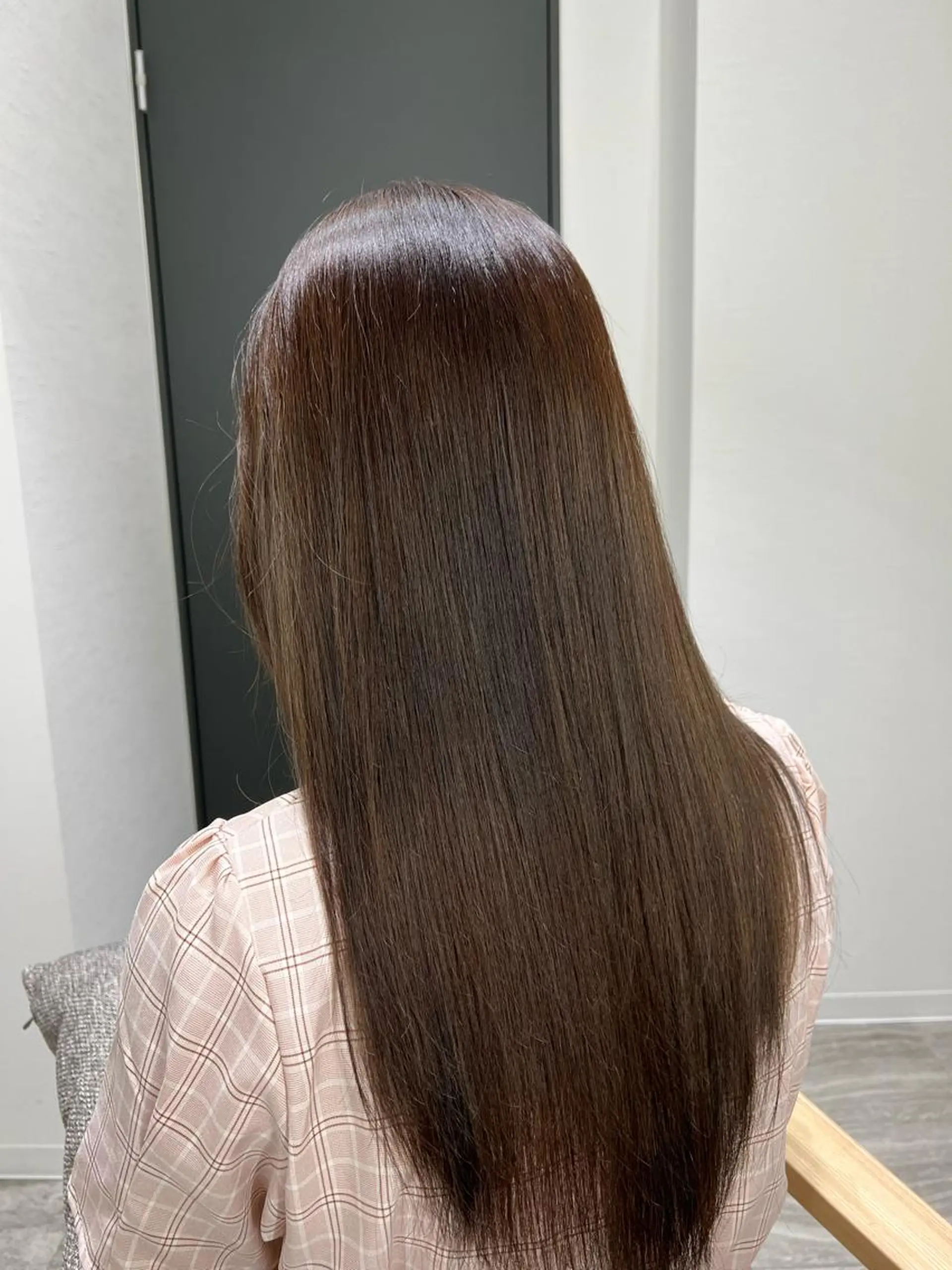 ロング カラー アッシュ ベージュカラー グレージュ インナーカラー 髪質改善 salowin神戸三宮suite所属・工藤 貫多のヘアスタイル