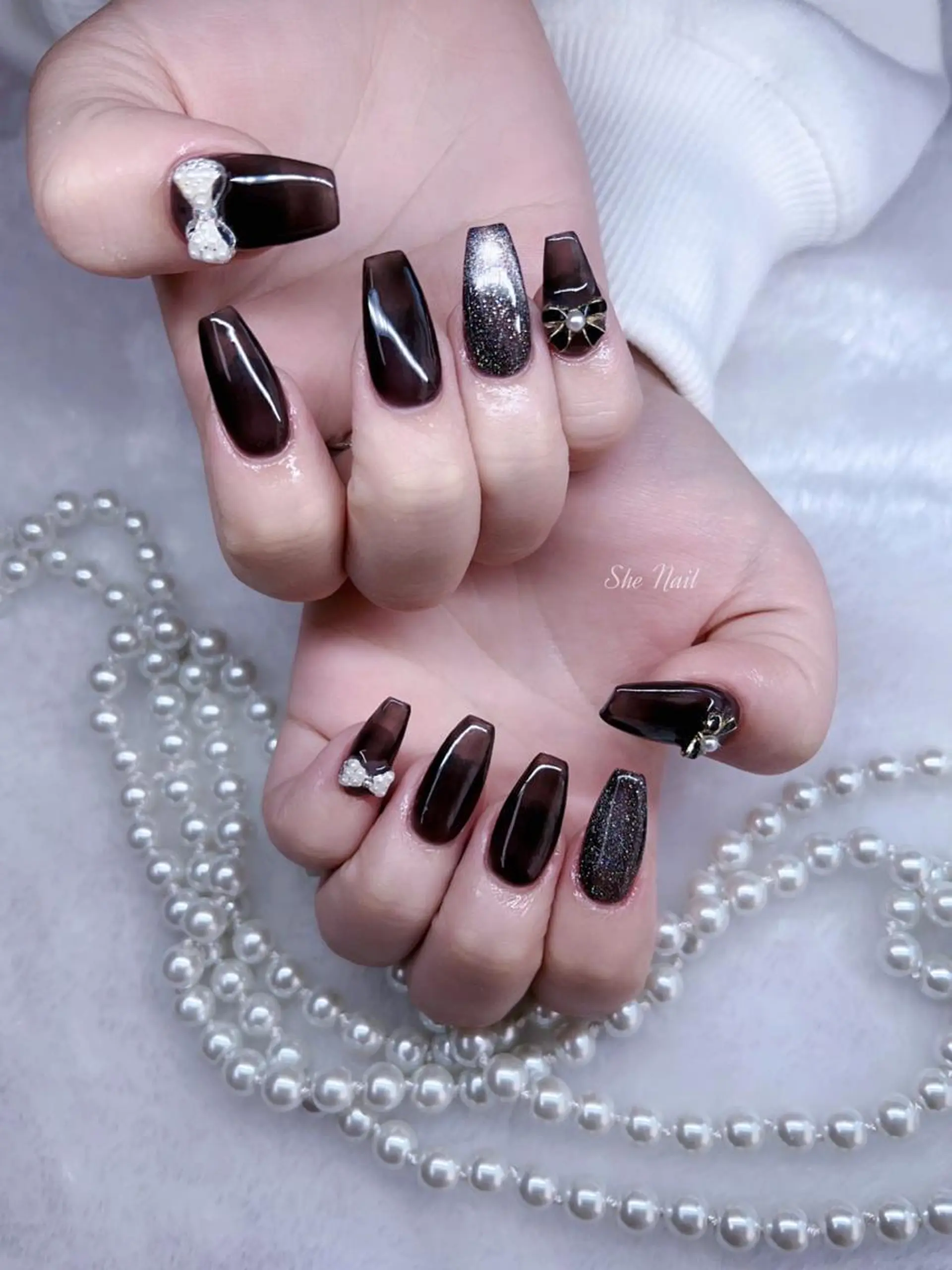 ネイル チークネイル 長さ出し マグネットネイル 持ち込み ワンカラーネイル ハンドネイル She   Nail所属・ISA_ BELLAのネイルデザイン