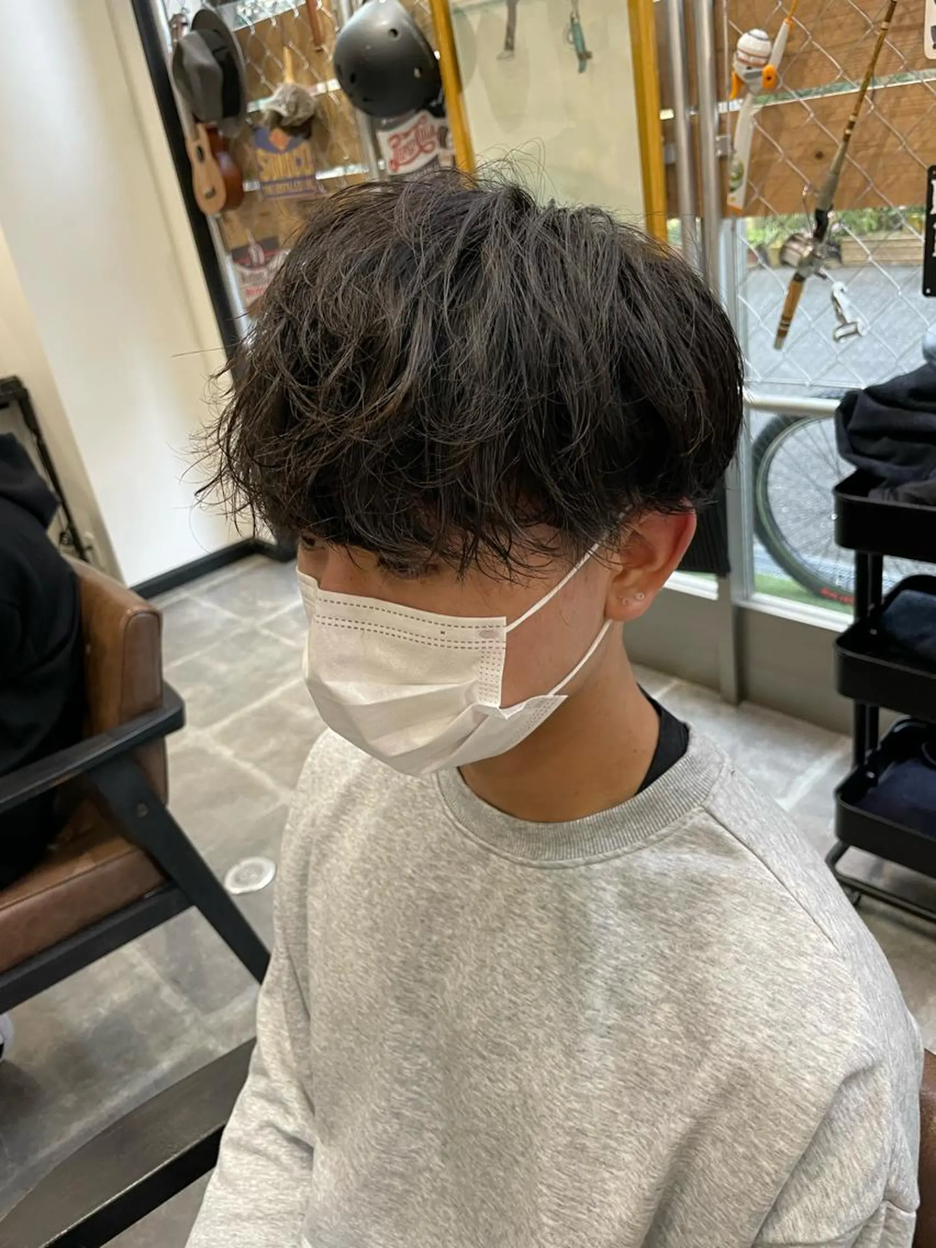 ショート カラー パーマ ヘアアレンジ メンズ メンズパーマ スパイラルパーマ カット パーマ メンズカット✂ レベッカ寺西優真のヘアスタイル