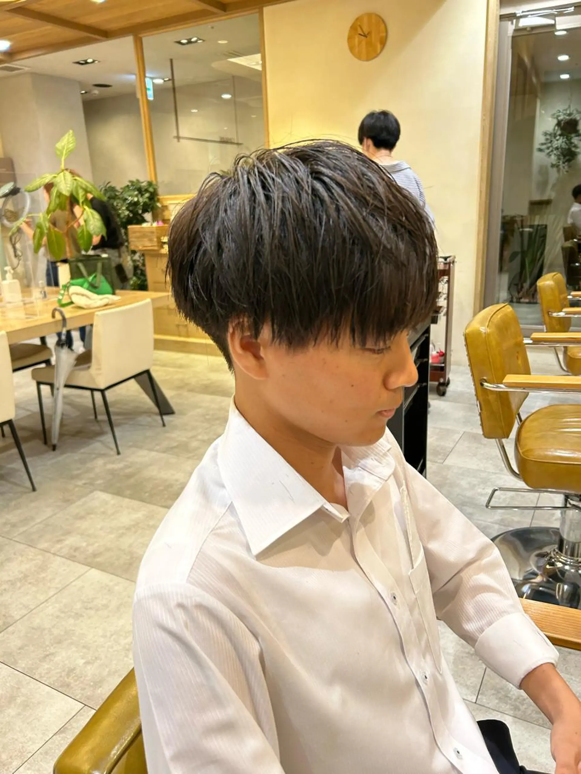 メンズ マッシュ カット CANAAN銀座所属・艶透明感カラー/ コテ巻きパーマ/田中のヘアスタイル