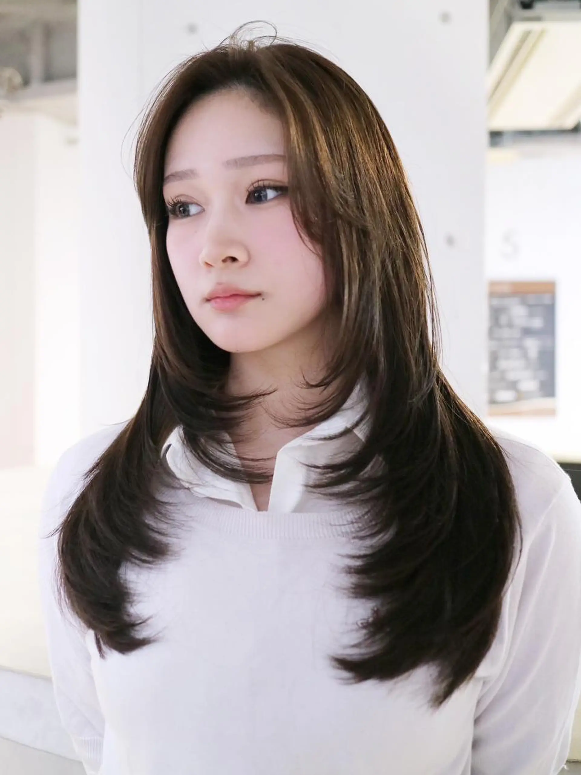 カラー セミロング くびれヘア 顔まわりレイヤー 顔周りカット レイヤーカット ウルフカット カット ヘアカラー トリートメント ITbyALBUM 中野店のヘアスタイル