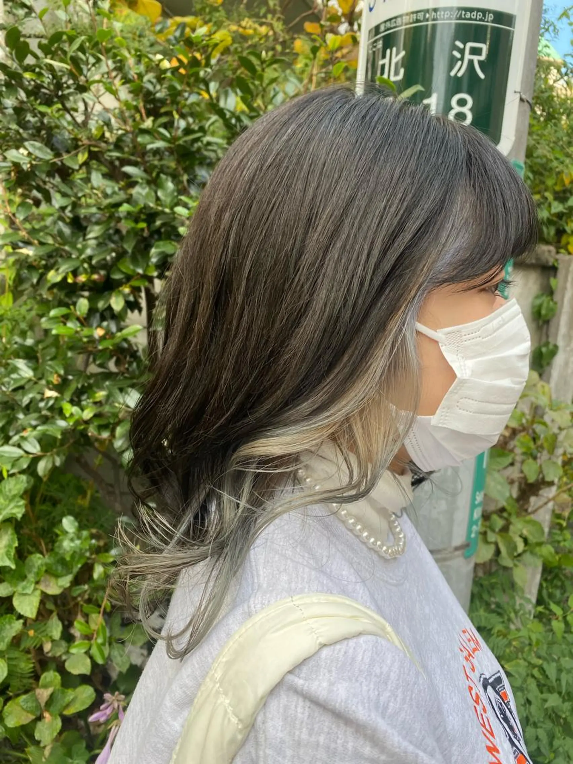 ミディアム カラー シルバー 🍇おぐら めぐみ🍇のヘアスタイル