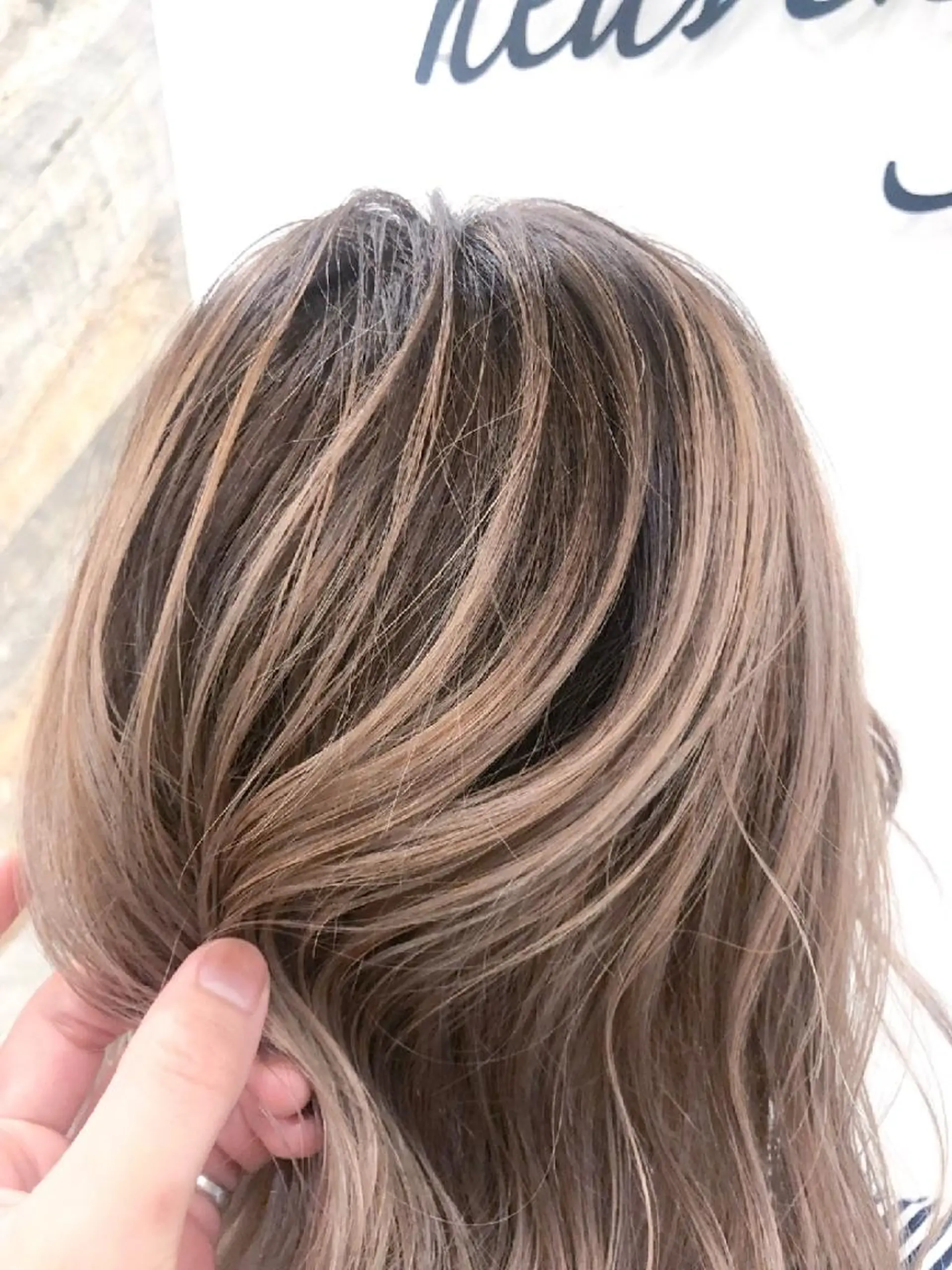 セミロング カラー バレイヤージュ ベージュカラー レイヤーカット lana hair 新宿 髪質改善トリートメント 新宿三丁目 【ラナヘアー】所属・新宿メンズパーマ TAKEメンズカットのヘアスタイル