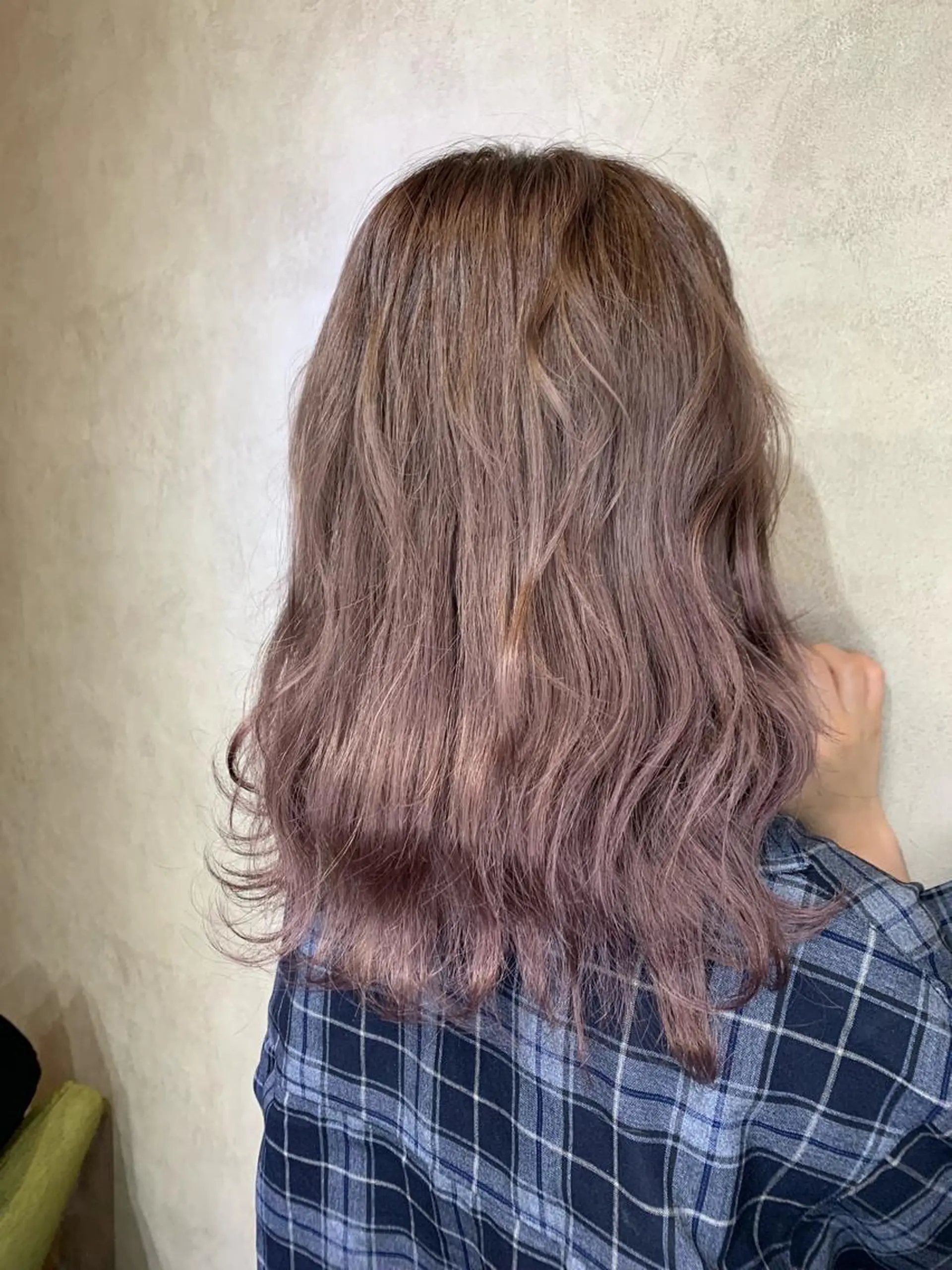 ミディアム ヘアアレンジ パープルカラー ヘアカラー SWANsapporo所属・swan ユイカのヘアスタイル