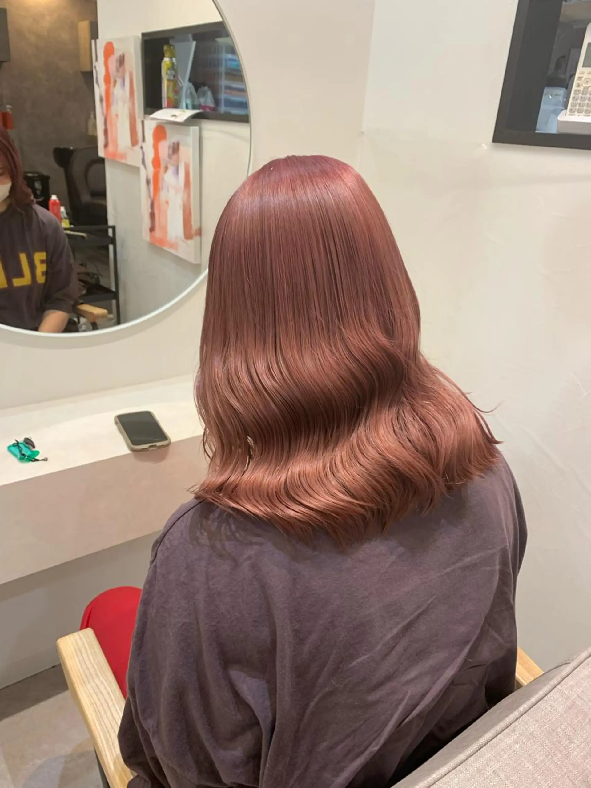 セミロング カラー パーマ ヘアアレンジ メンズ キッズ ネイル マツエク・マツパ アイブロウ ベージュカラー ピンクカラー ピンクベージュ カラーマツエク ピンク ヘアカラー Lovis池袋 鳥越美羽のヘアスタイル