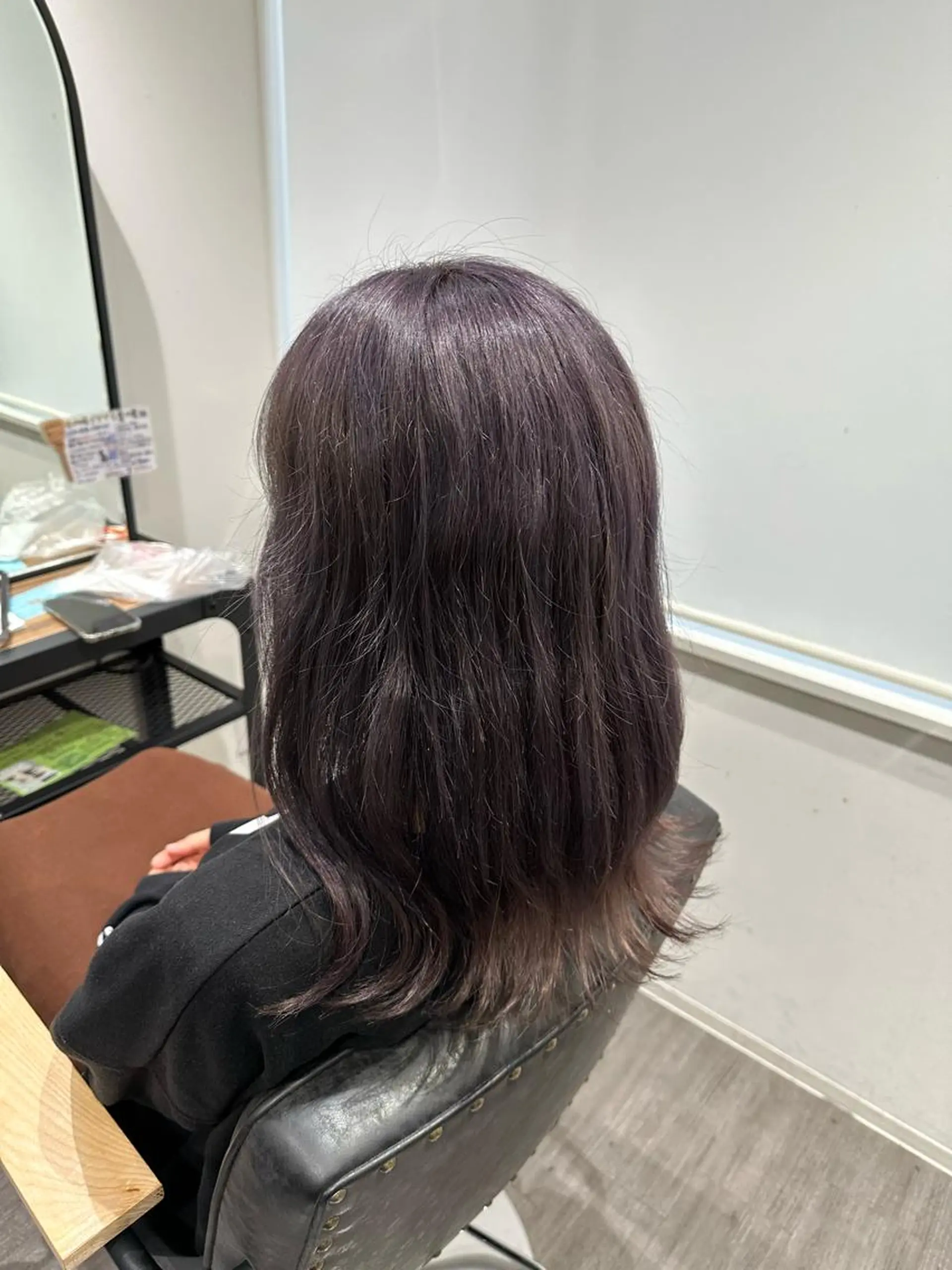 ロング カラー アッシュ ブリーチ ケアブリーチ ラベンダーカラー ラベンダーアッシュ 上田 紗也のヘアスタイル