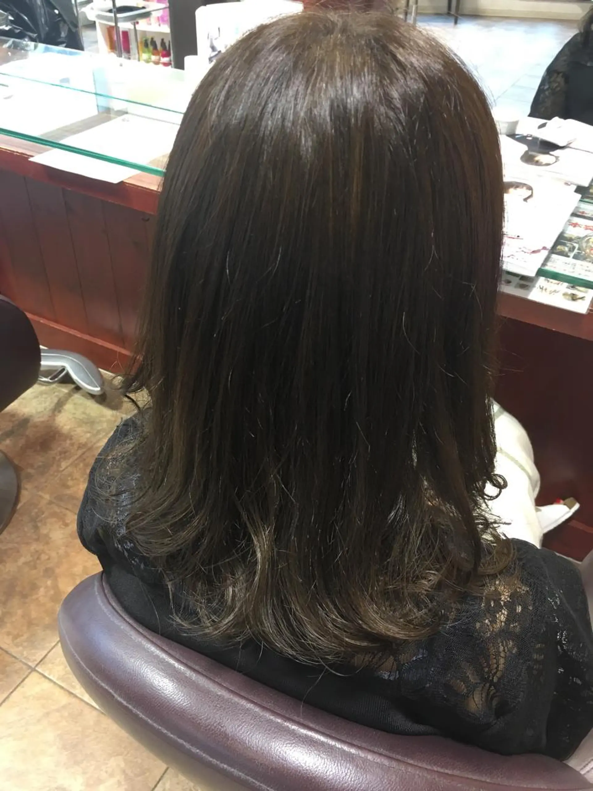 セミロング カラー 星 沙織のヘアスタイル