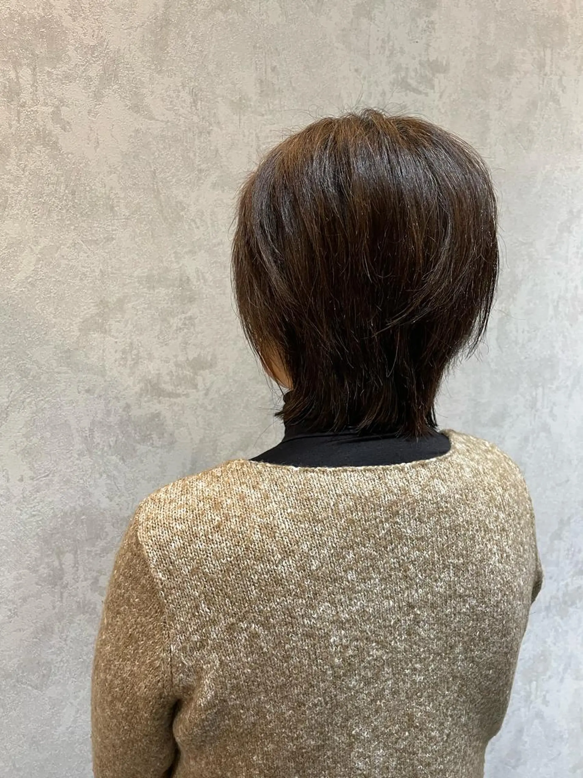 ショート ショートヘア ウルフカット 飯塚 沙衣のヘアスタイル