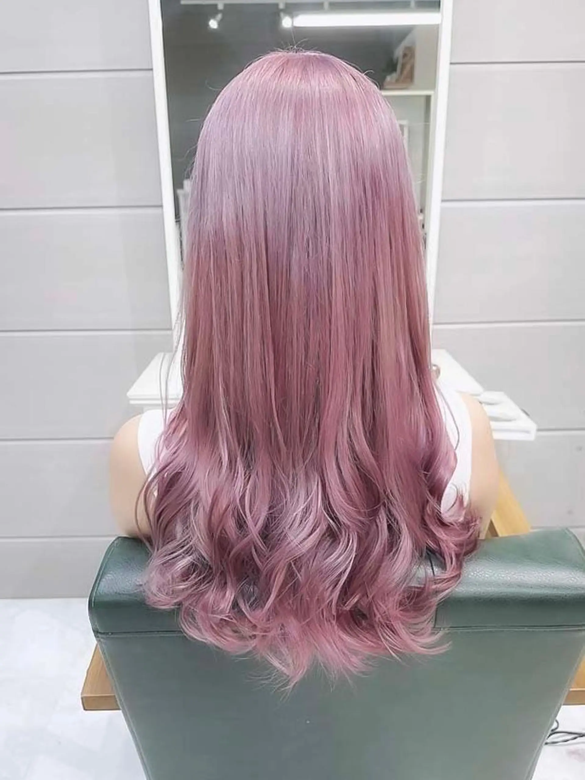 ロング カラー ブリーチ ピンクカラー ヘアカラー トリートメント モテ髪透明感❤️ デイズヘアカラーのヘアスタイル