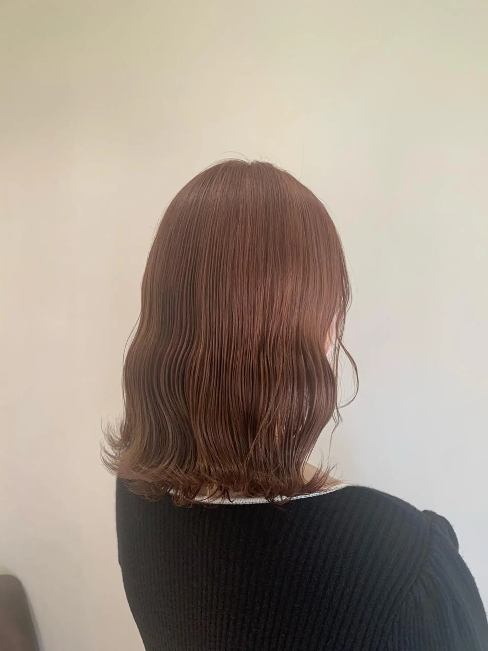 ミディアム カラー ヘアカラー トリートメント ヘアセット ハイトーン/レイヤー 💜Akaneのヘアスタイル