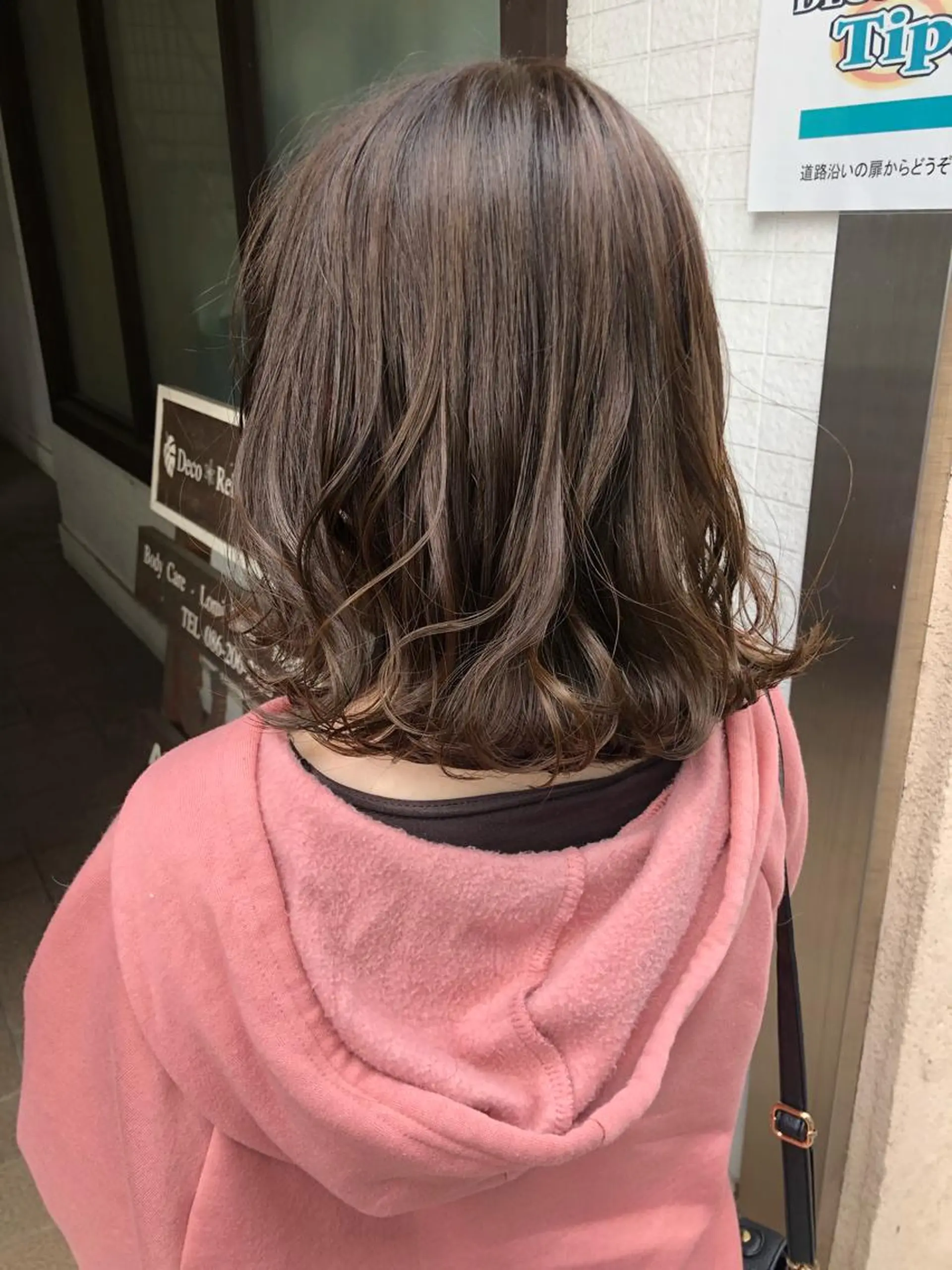 ミディアム カット ヘアカラー 國次 夕貴のヘアスタイル