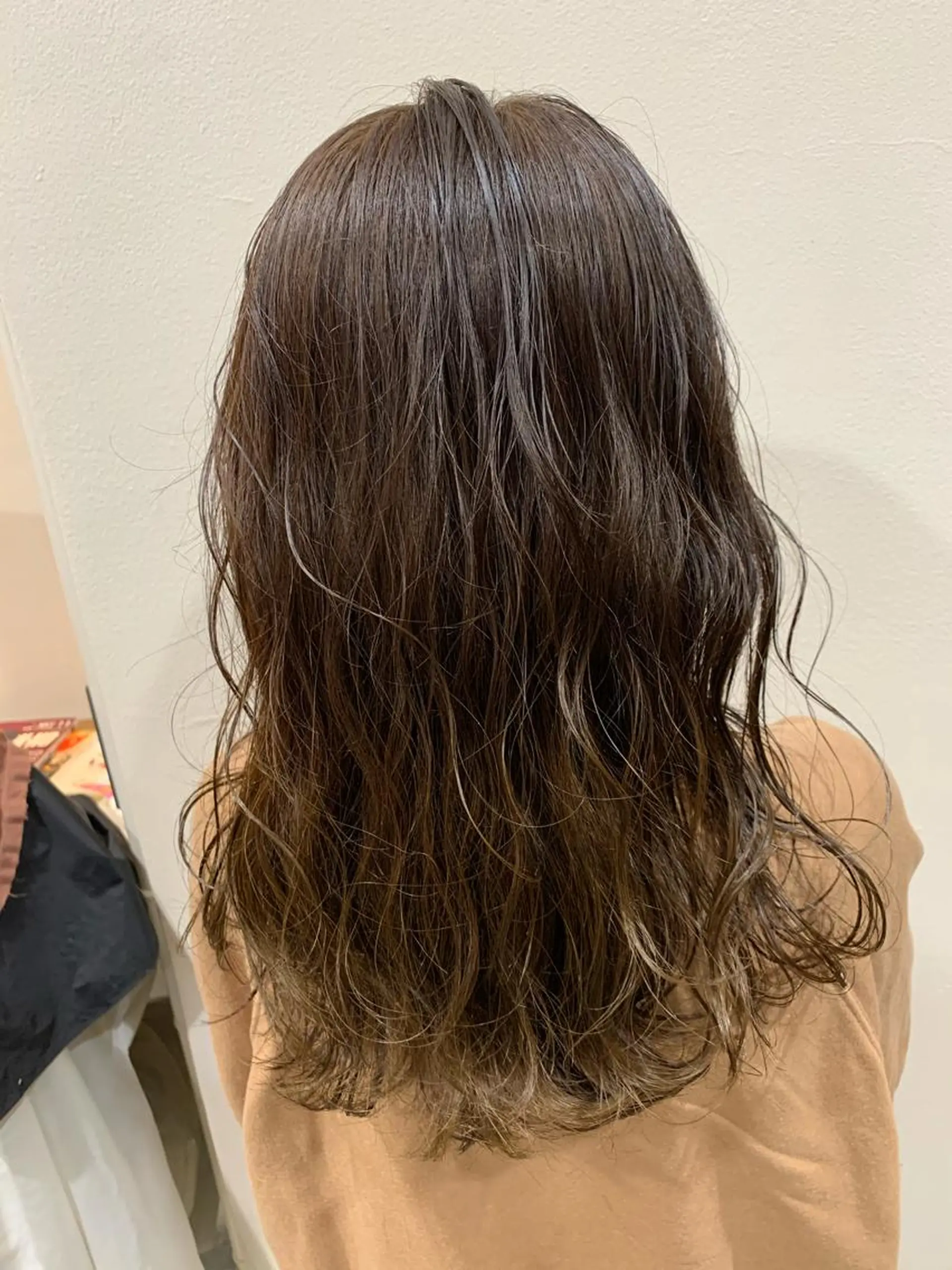 ロング ヘアカラー トリートメント ヘッドスパ ヘアセット 山口 竣也のヘアスタイル