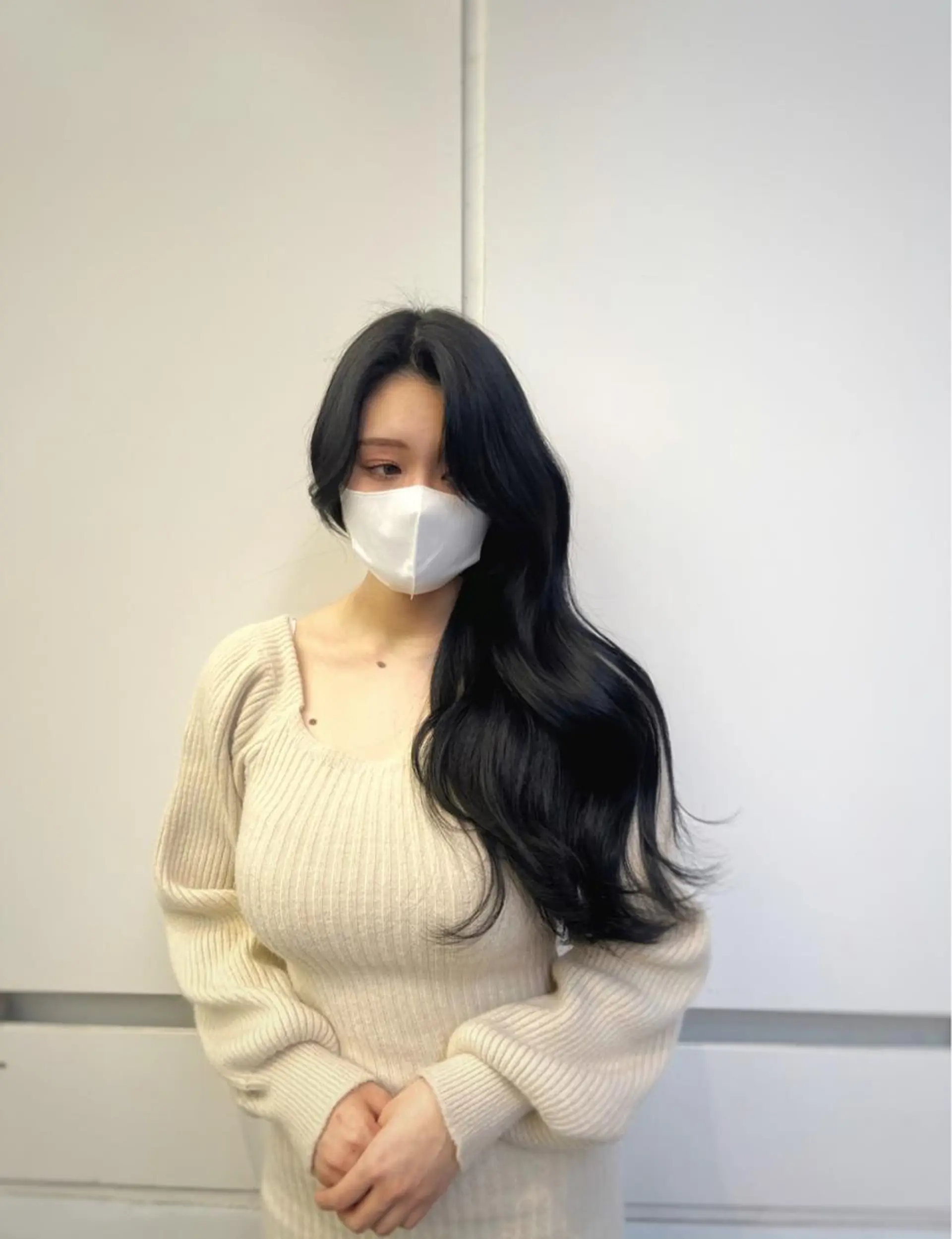 ロング 韓国風カラー くびれヘア 顔周りカット 髪質改善 ヨシンモリ SALOWIN east店6F所属・TAKUMI 【美髪特化】のヘアスタイル