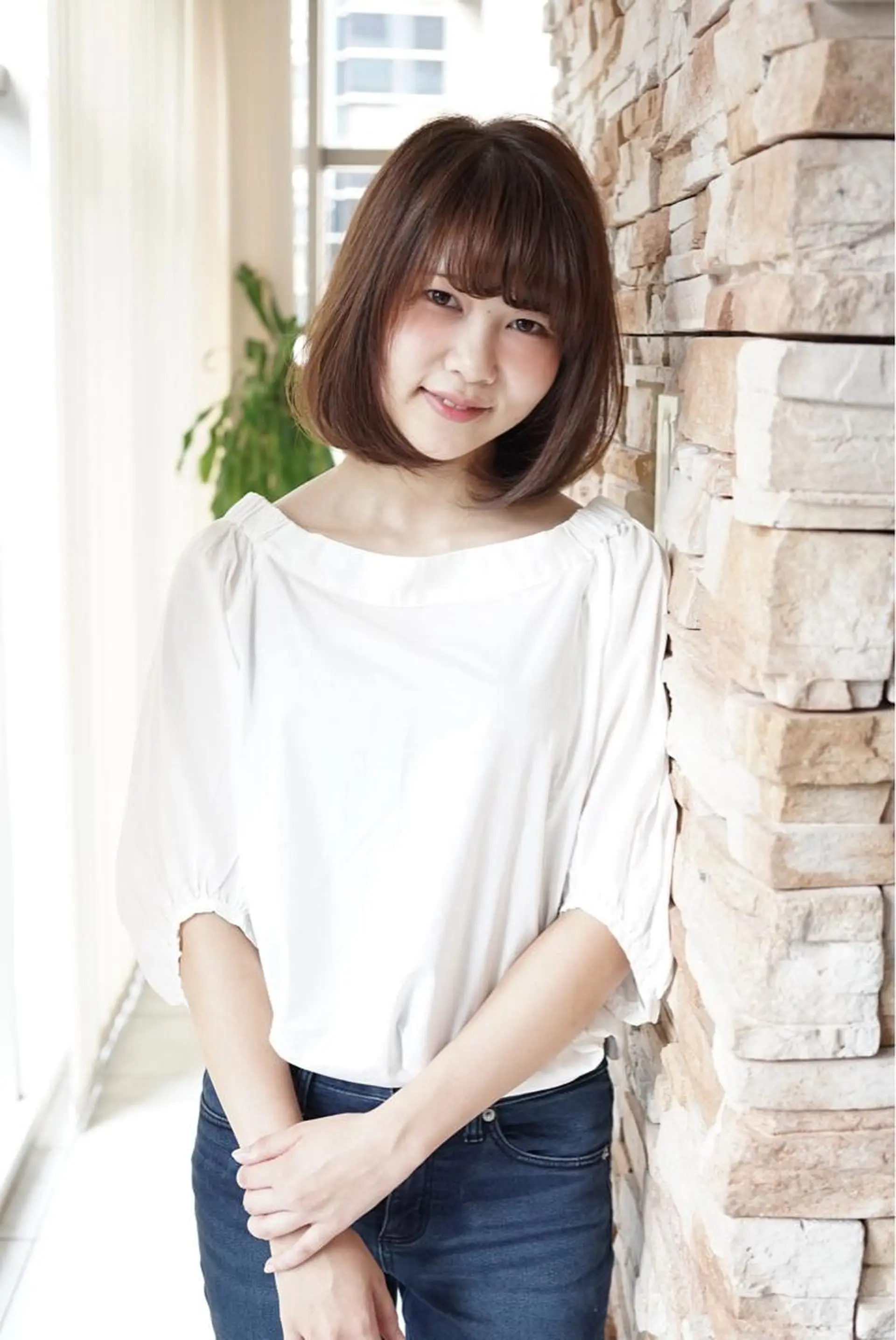 ミディアム カット 村田 久美子のヘアスタイル