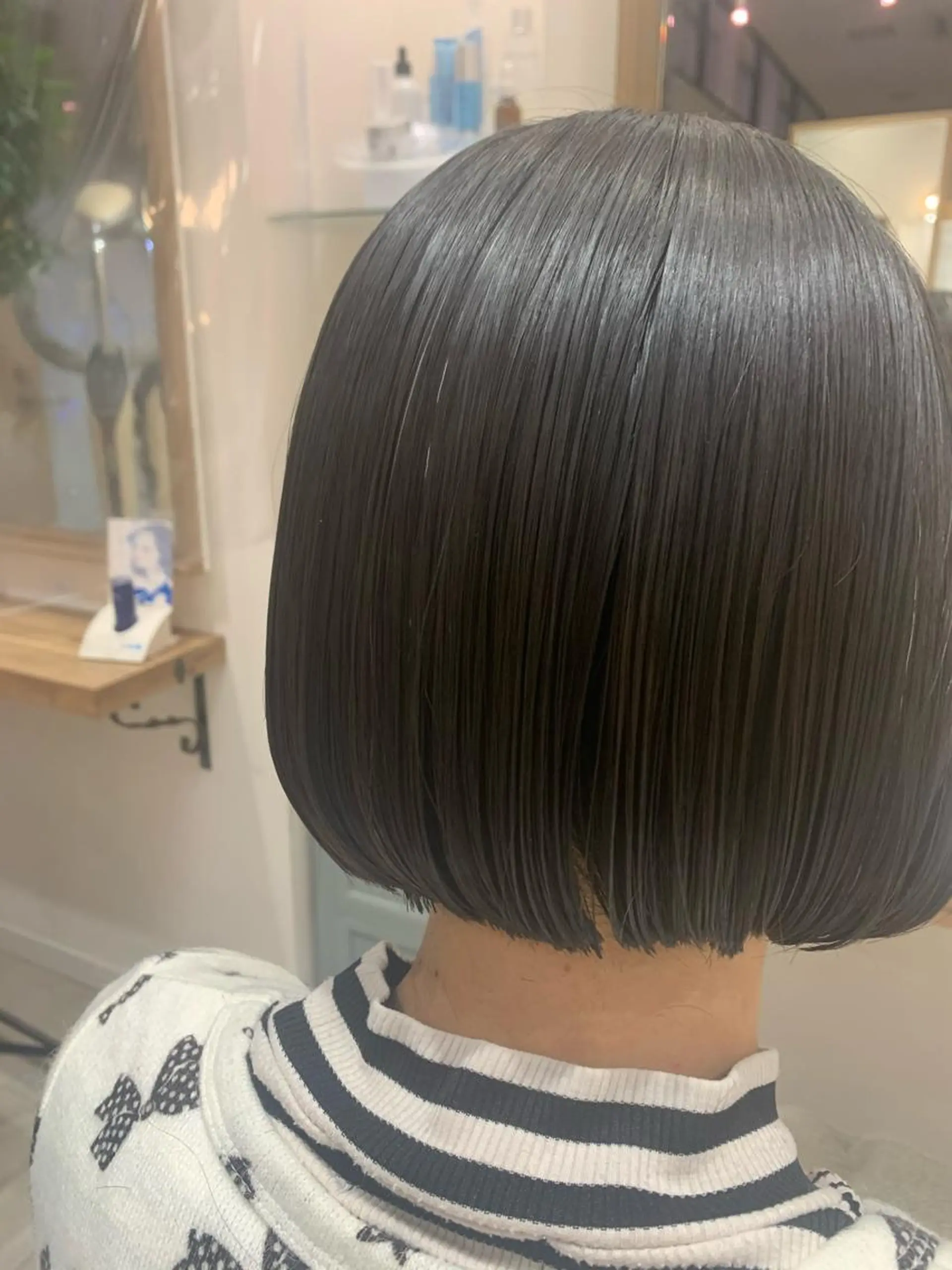 ショート ボブ 伊藤 麻菜実のヘアスタイル