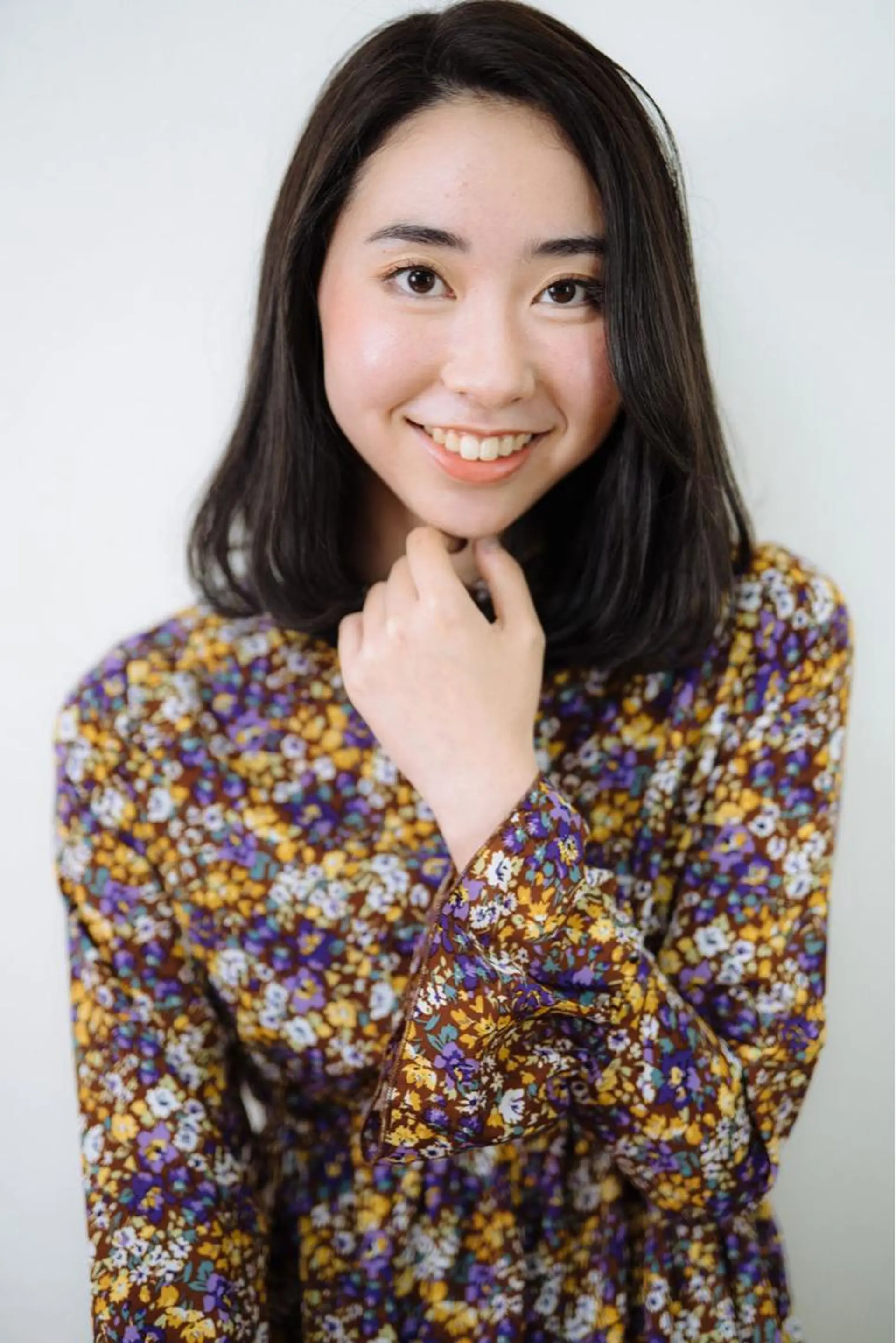 ミディアム カラー パーマ 板倉 花連のヘアスタイル