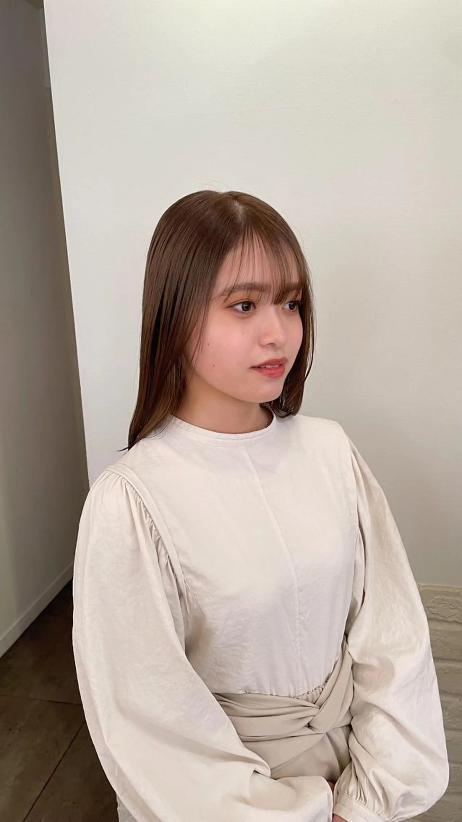 セミロング カラー ベージュカラー ブラウンカラー 透明感カラー マロンブラウン カット ヘアカラー MAKE'S所属・石坂 暢大のヘアスタイル