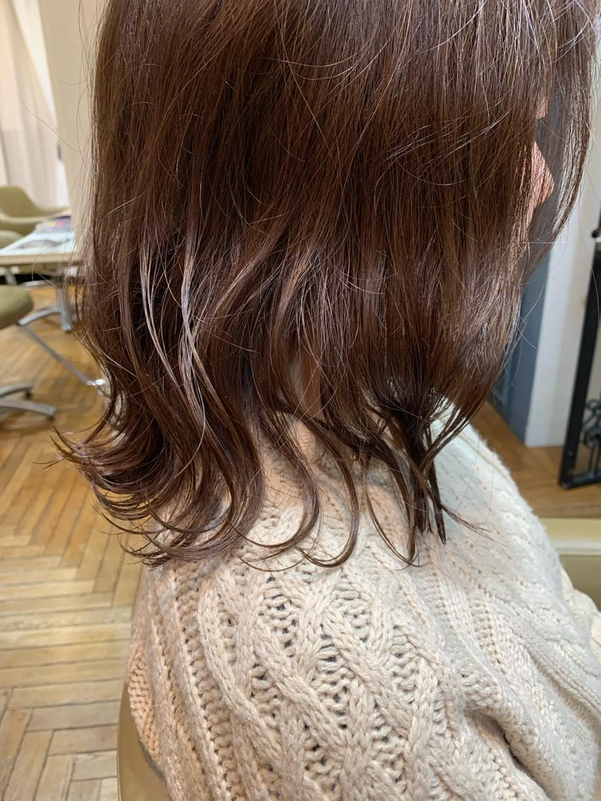 ミディアム カラー アッシュ ベージュカラー 透明感カラー ごとう さなのヘアスタイル
