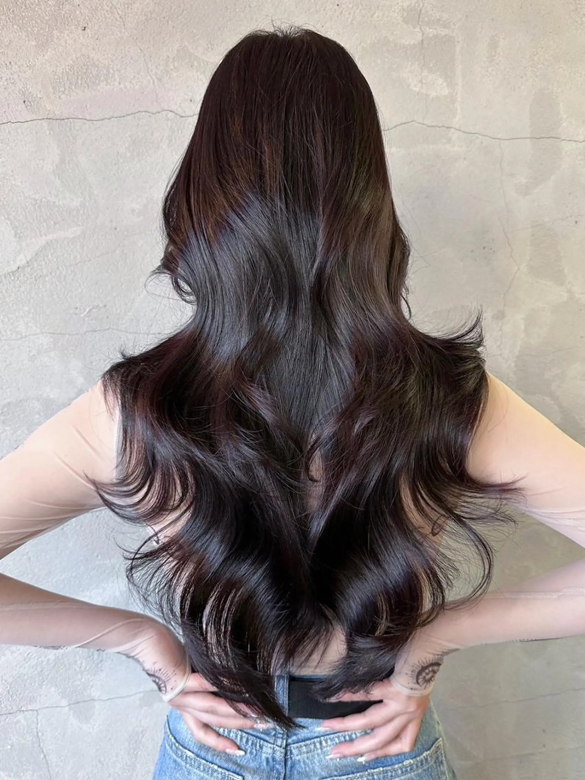 カラー セミロング グレージュ くびれヘア レイヤーカット カット ヘアカラー トリートメント ITby ALBUM 北千住店のヘアスタイル