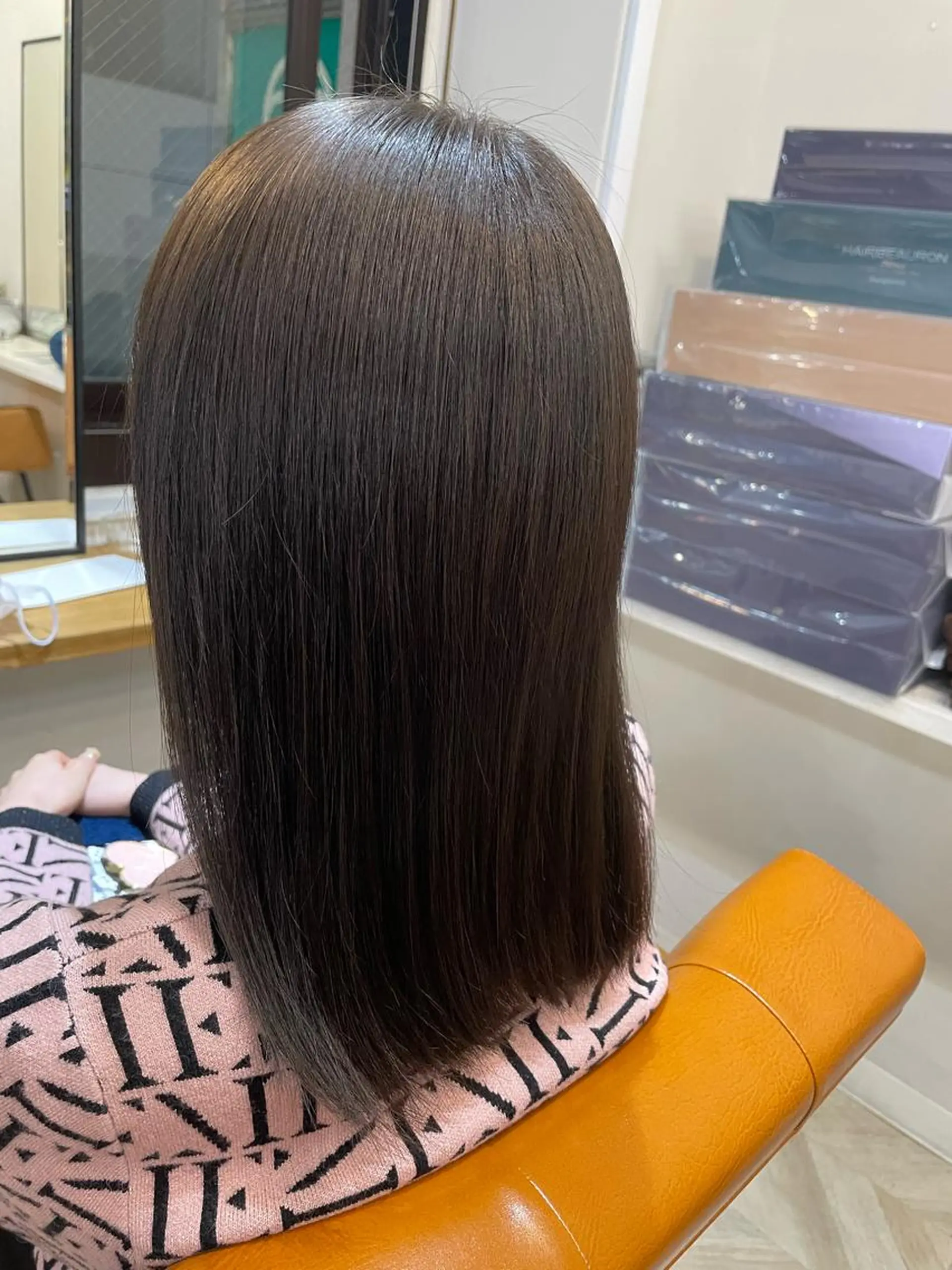 セミロング カラー グレージュ ヘアカラー トリートメント ヘッドスパ アンナ 髪質改善/縮毛矯正のヘアスタイル
