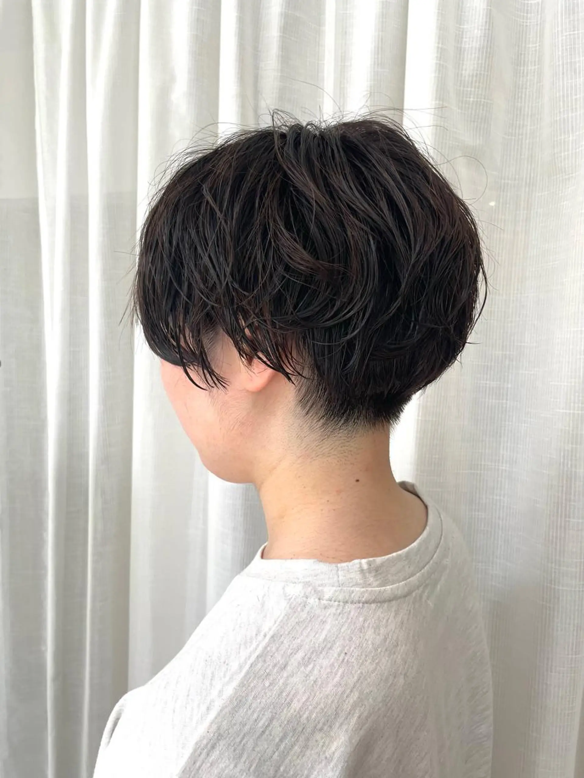 ショート パーマ タナカ マナミのヘアスタイル