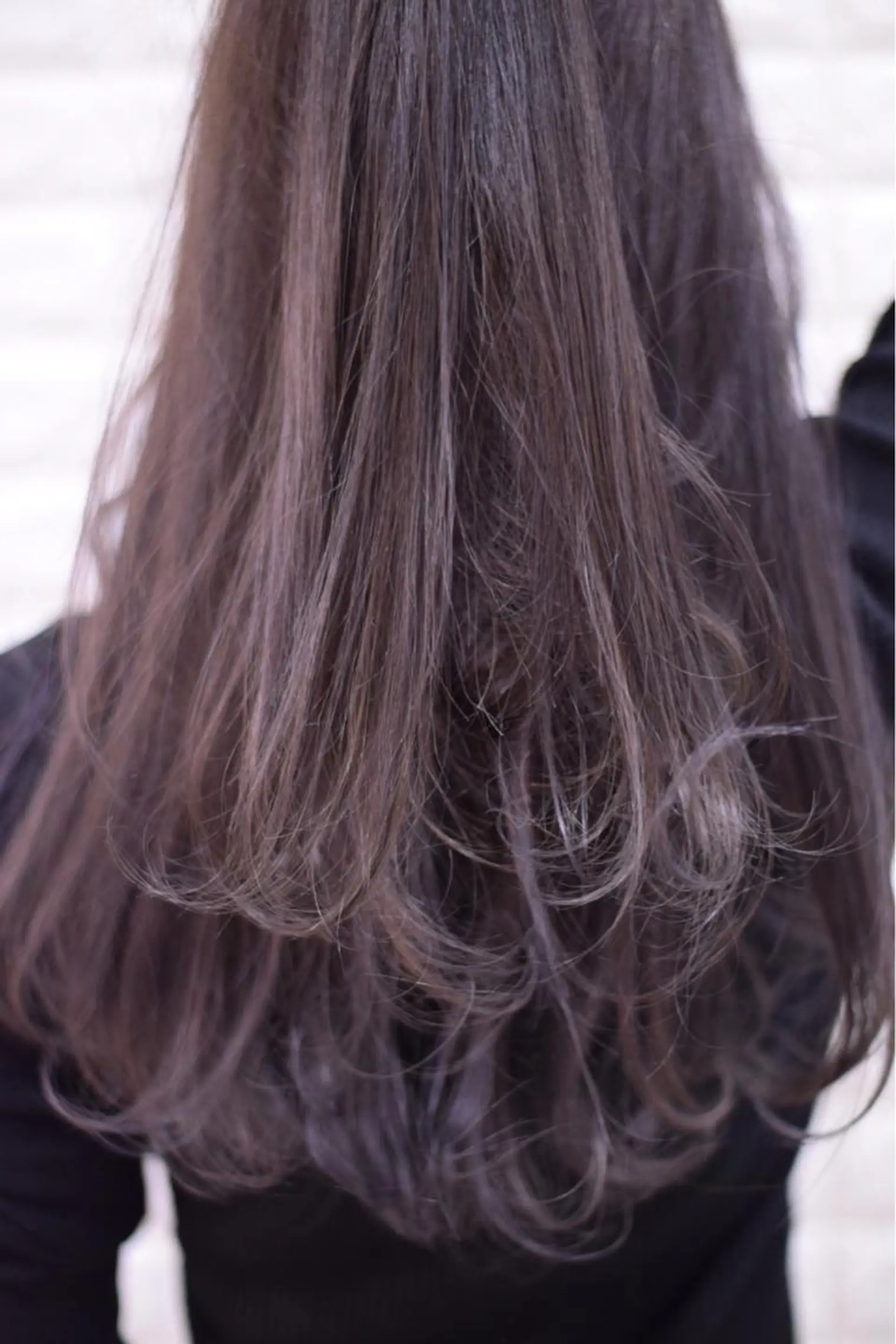 ミディアム カラー グレージュ シルバー シルバーグレージュ ハイトーンカラー RYUのヘアスタイル