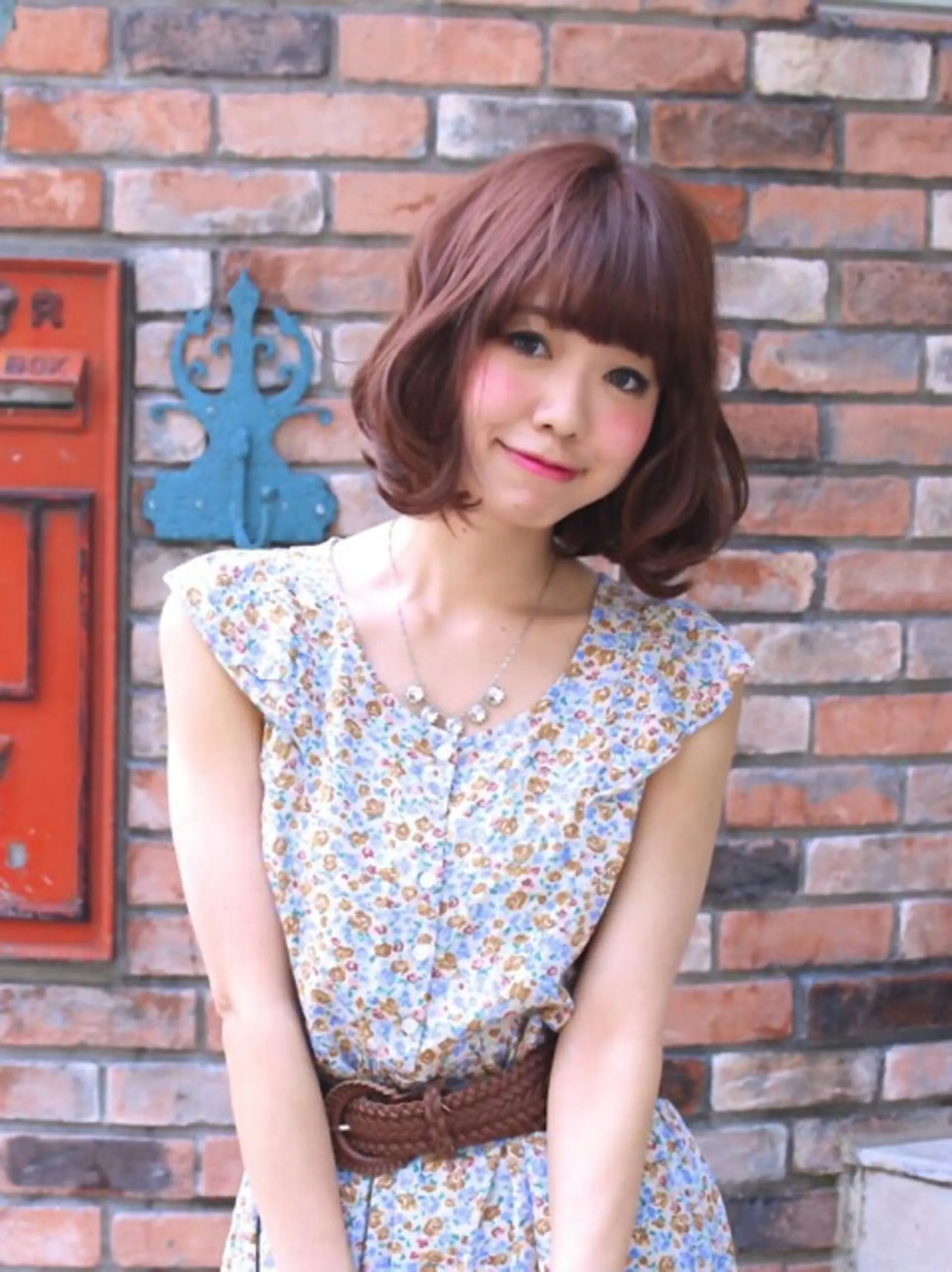 ミディアム カラー パーマ ボブ 前濱 ノゾミのヘアスタイル