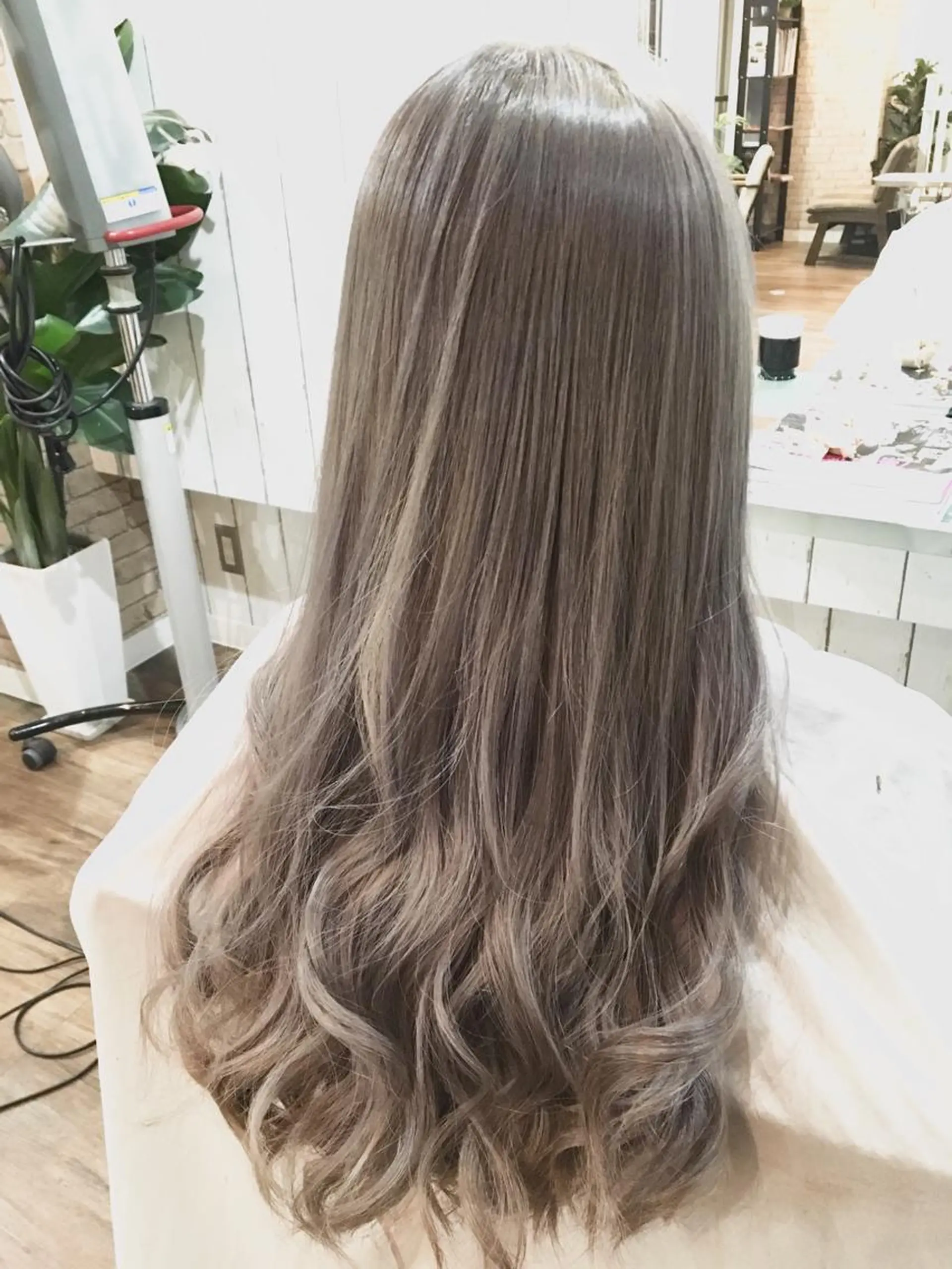 ミディアム セミロング ロング カラー ヘアアレンジ ブリーチ グレージュ ヘアカラー トリートメント RecheRche【池袋】所属・👑指名率No.1 👑坂口飛翔のヘアスタイル