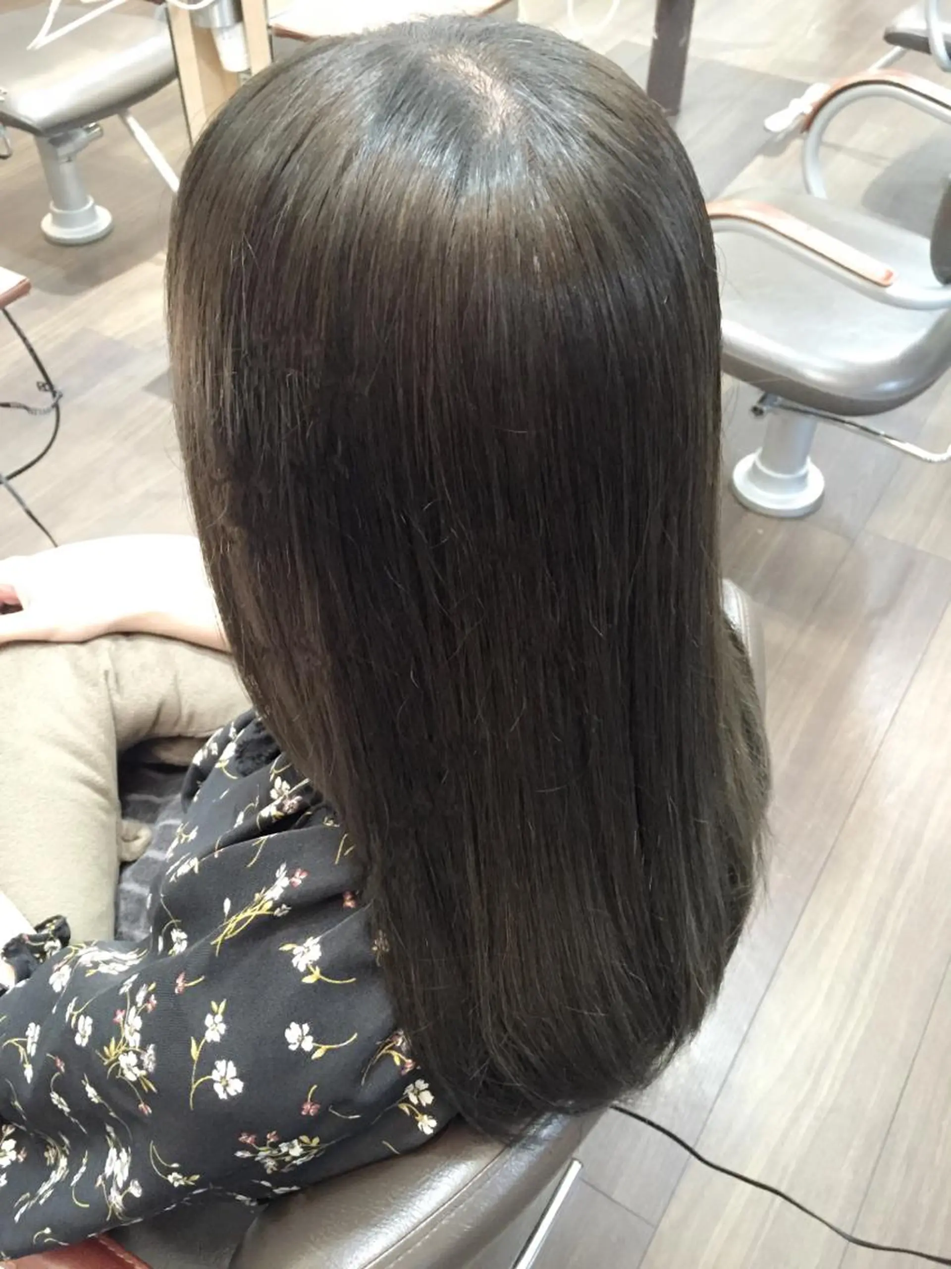 ロング カラー アッシュ アッシュグレー WAVE所属・西川 佑樹のヘアスタイル