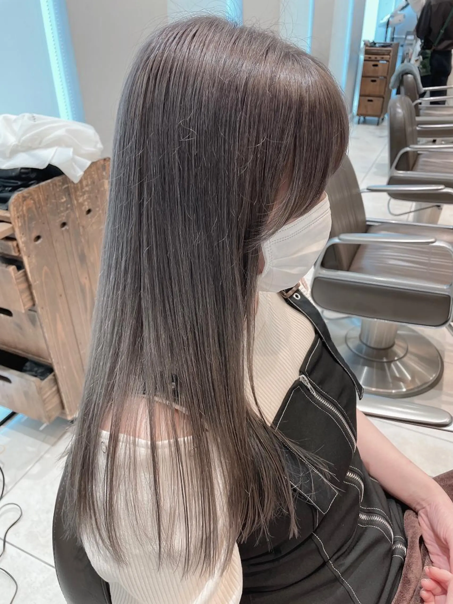 ロング カラー ブリーチ ロング カット ヘアカラー トリートメント 🦖鶴岡香純🦖 産休中のヘアスタイル