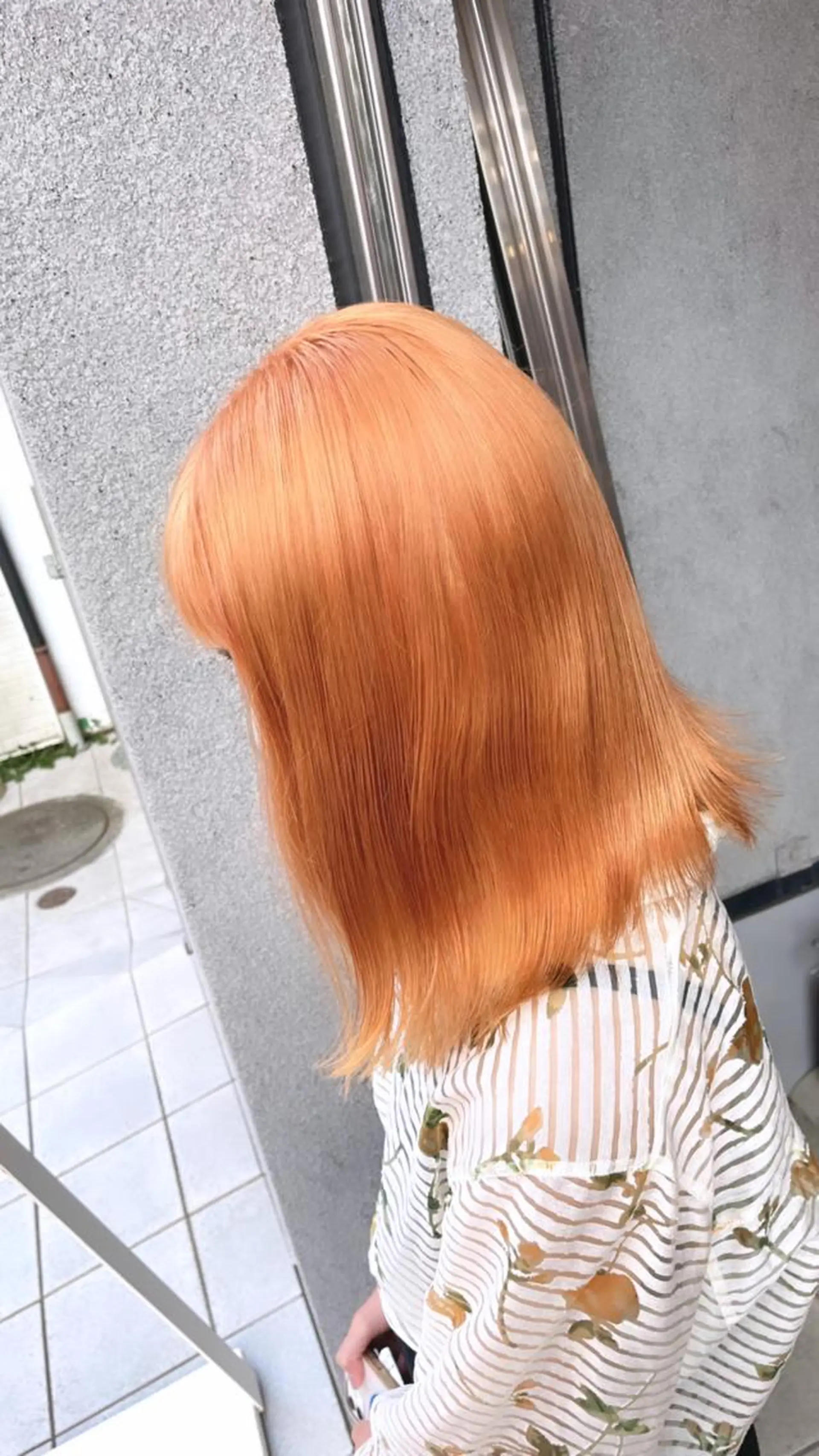 セミロング カラー アッシュ アッシュグレー アッシュグレージュ バレイヤージュ ミストバング ヘアカラー トリートメント 🌈ブリーチ特化🌈 MANATOのヘアスタイル
