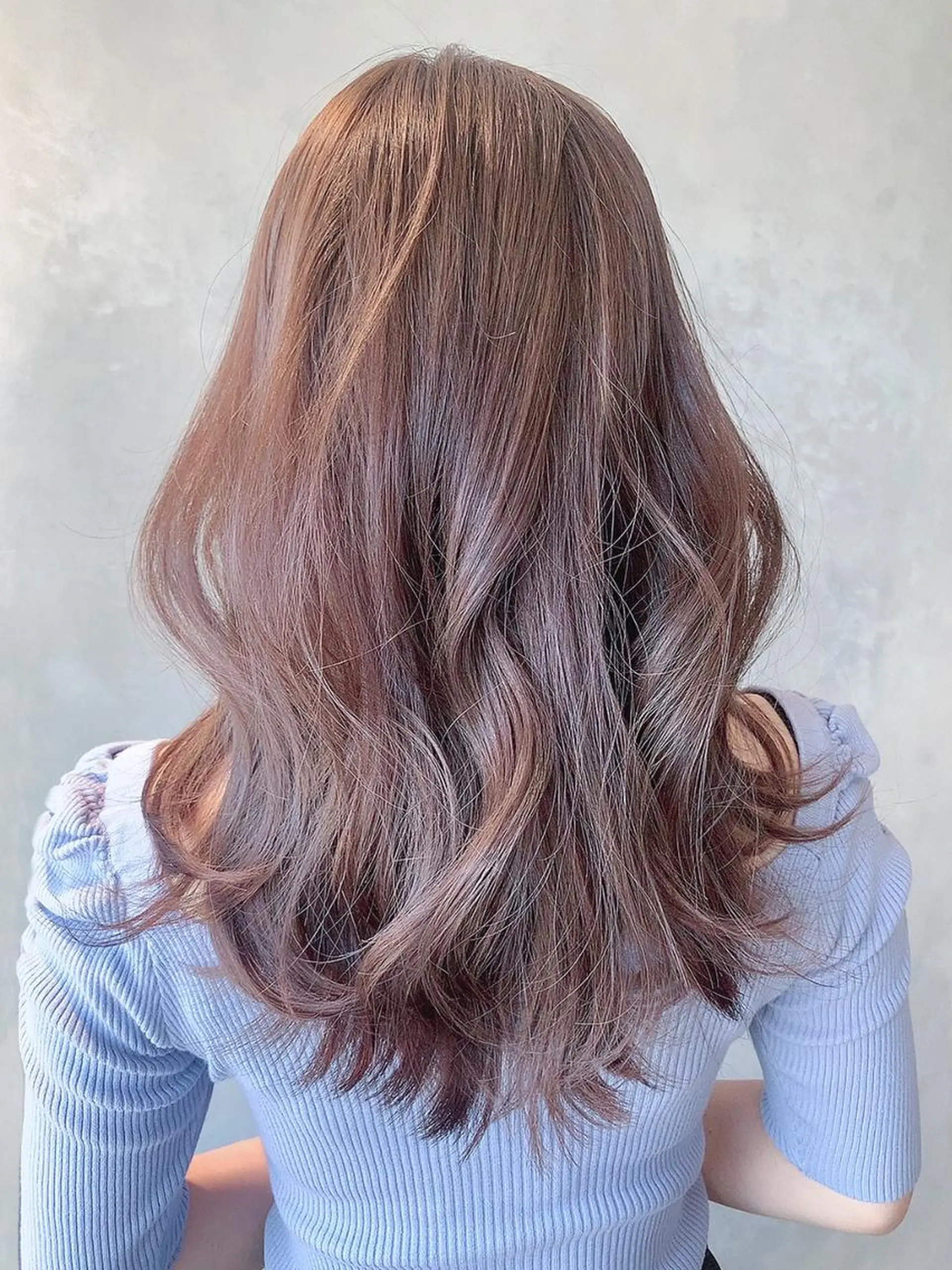 セミロング カラー パーマ ヘアアレンジ グレージュ ミルクティーグレージュ ITbyALBUM 下北沢店のヘアスタイル