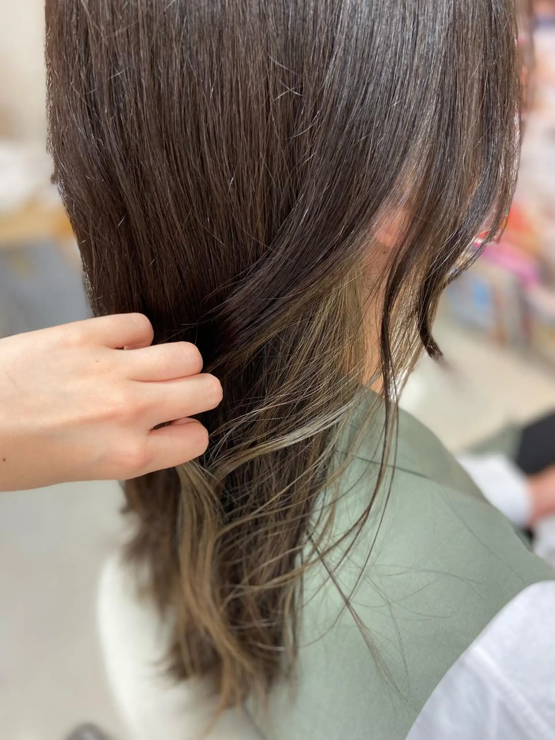 ロング カラー イヤリングカラー ヘアカラー 菊地 美憂のヘアスタイル