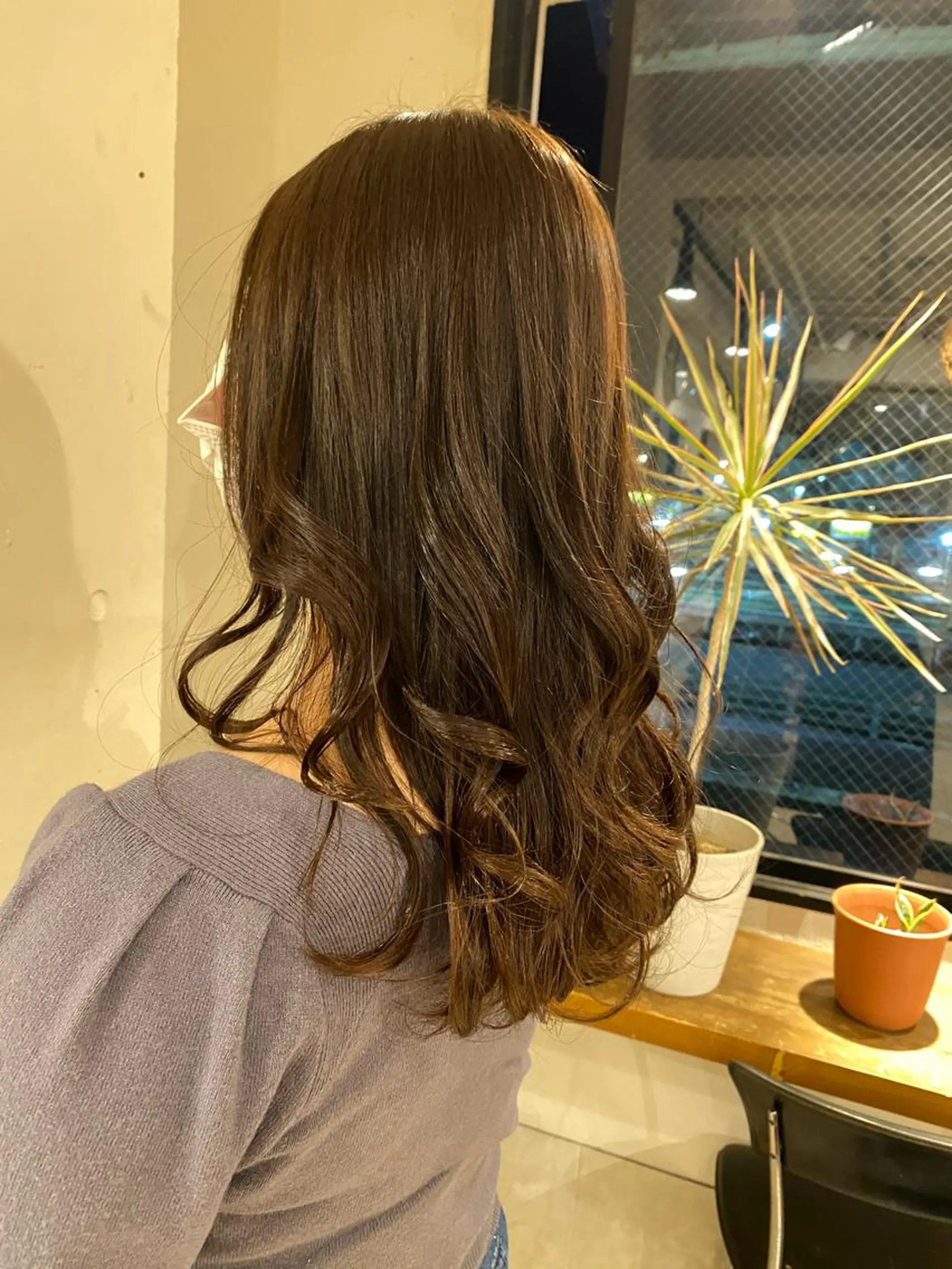 セミロング カラー ヘアアレンジ ベージュカラー 透明感カラー 安澤 彩奈のヘアスタイル