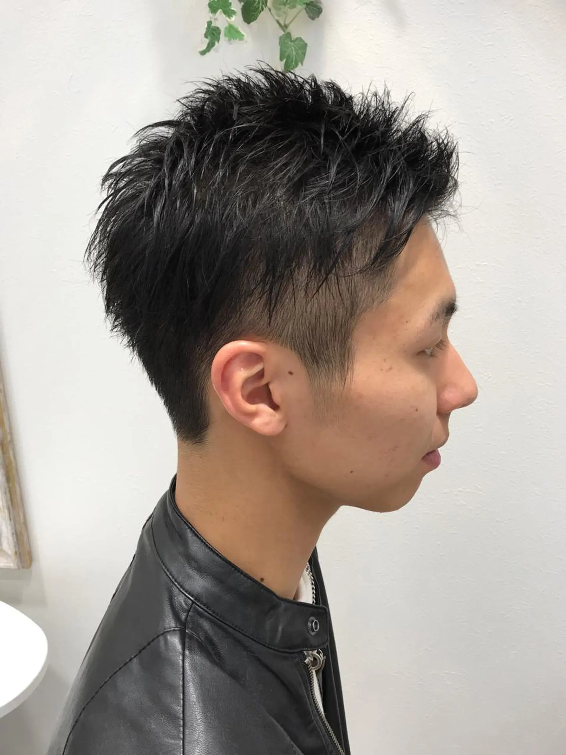ショート メンズ アップバング ツーブロック カット 中野 克也のヘアスタイル