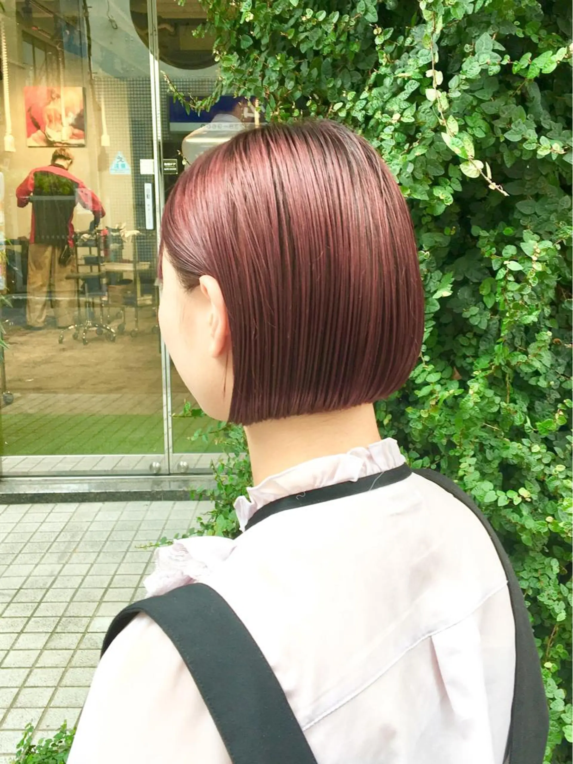 ショート カラー ピンクカラー レッドカラー バイオレットカラー ボブ 永田〈店長#レイヤー #ウルフ#ハイトーンのヘアスタイル