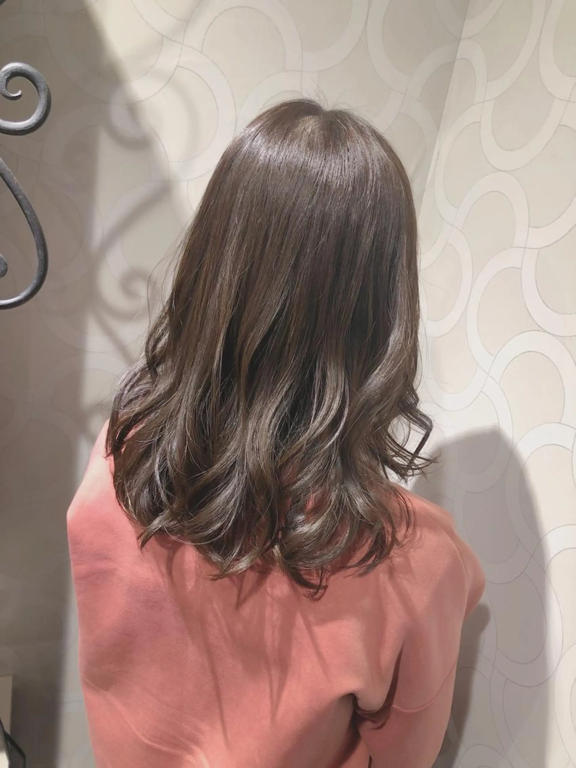 セミロング カラー グレージュ 艶髪モテヘア ♡tomimaのヘアスタイル