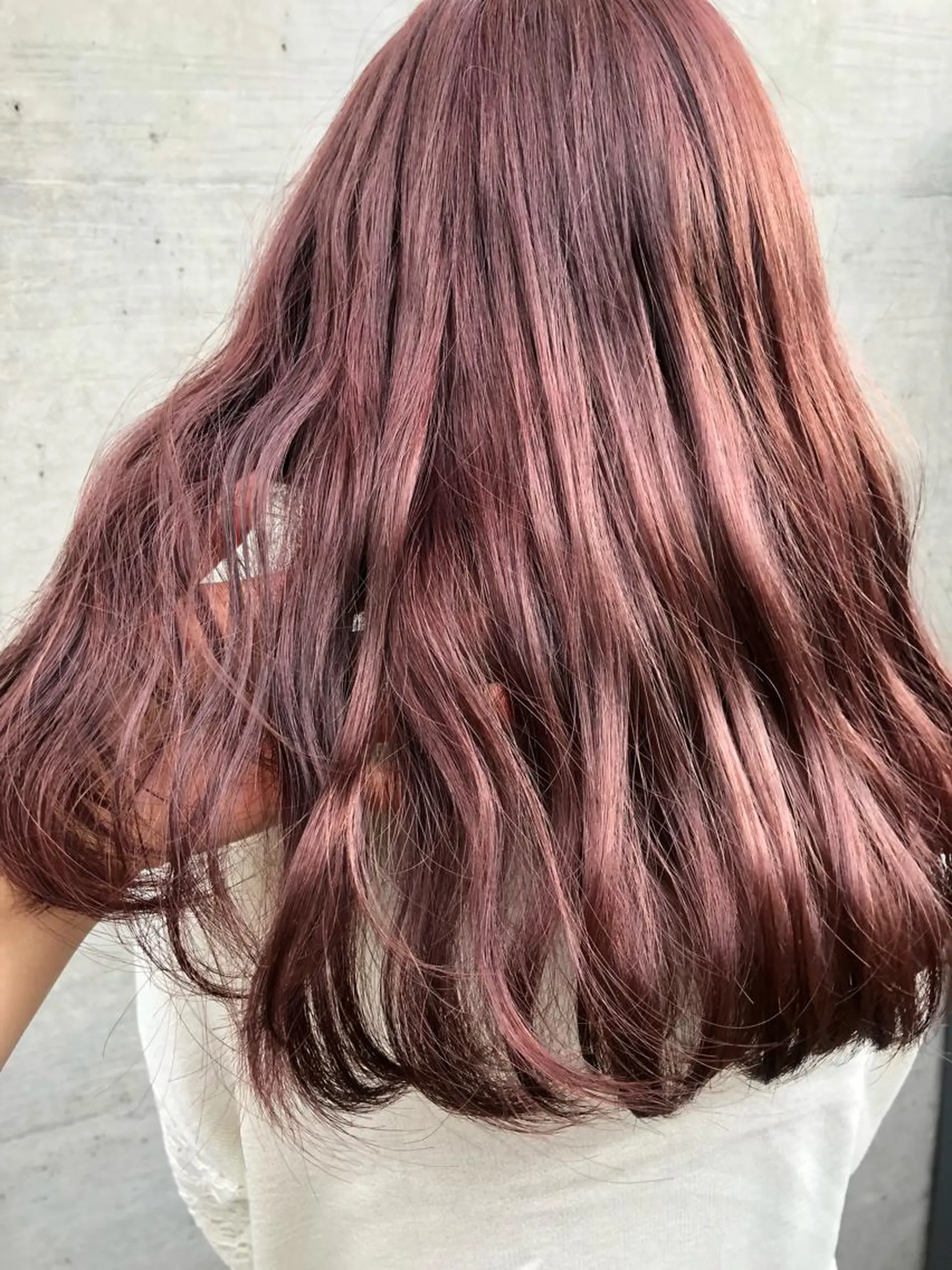 セミロング カラー ブラウンカラー ピンクカラー ピンクブラウン 韓国ヘア🤍髪質改善 🇰🇷AKANEのヘアスタイル