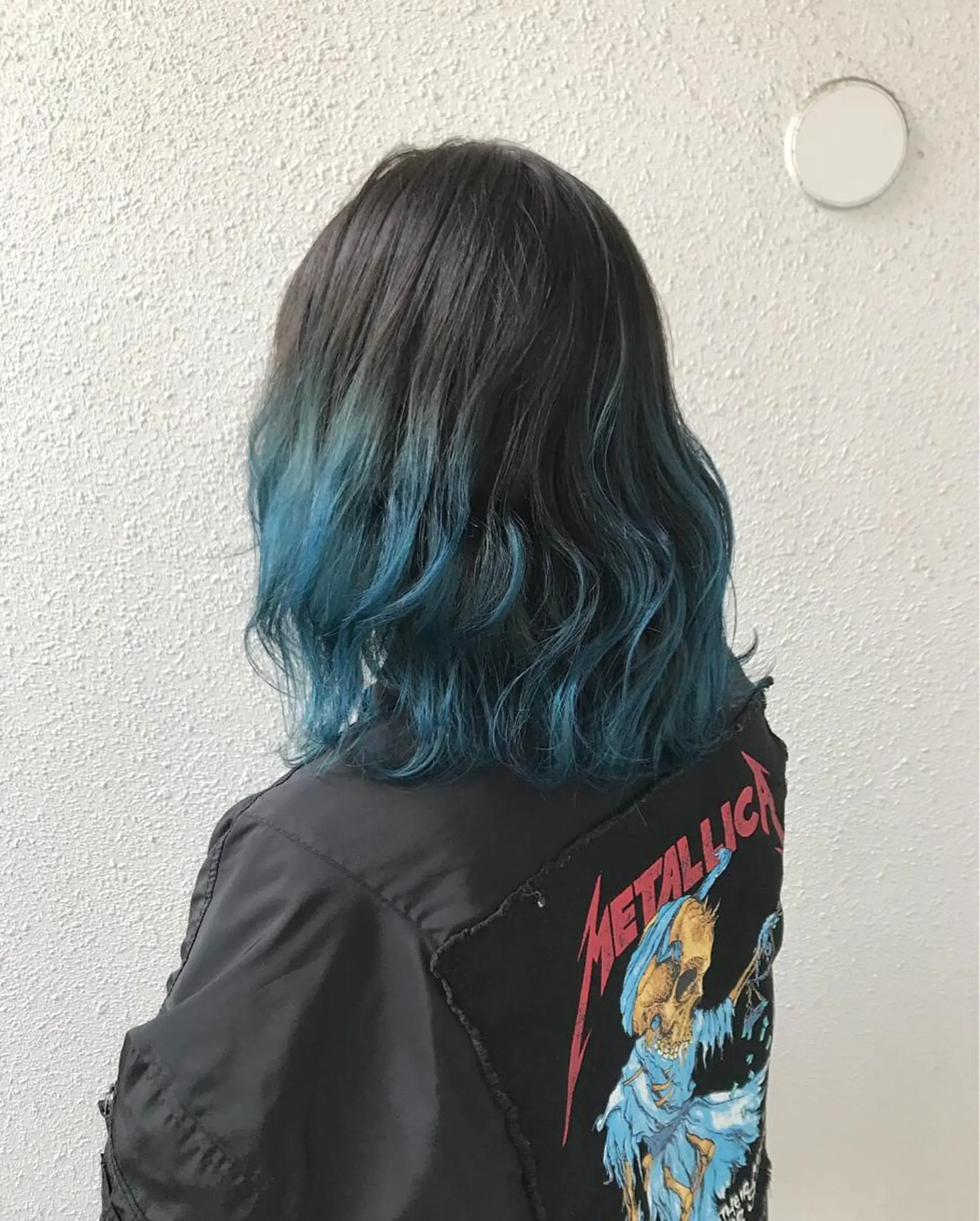 ミディアム カラー ブルーカラー インナーカラー/天神 ブリーチ/吉田のヘアスタイル