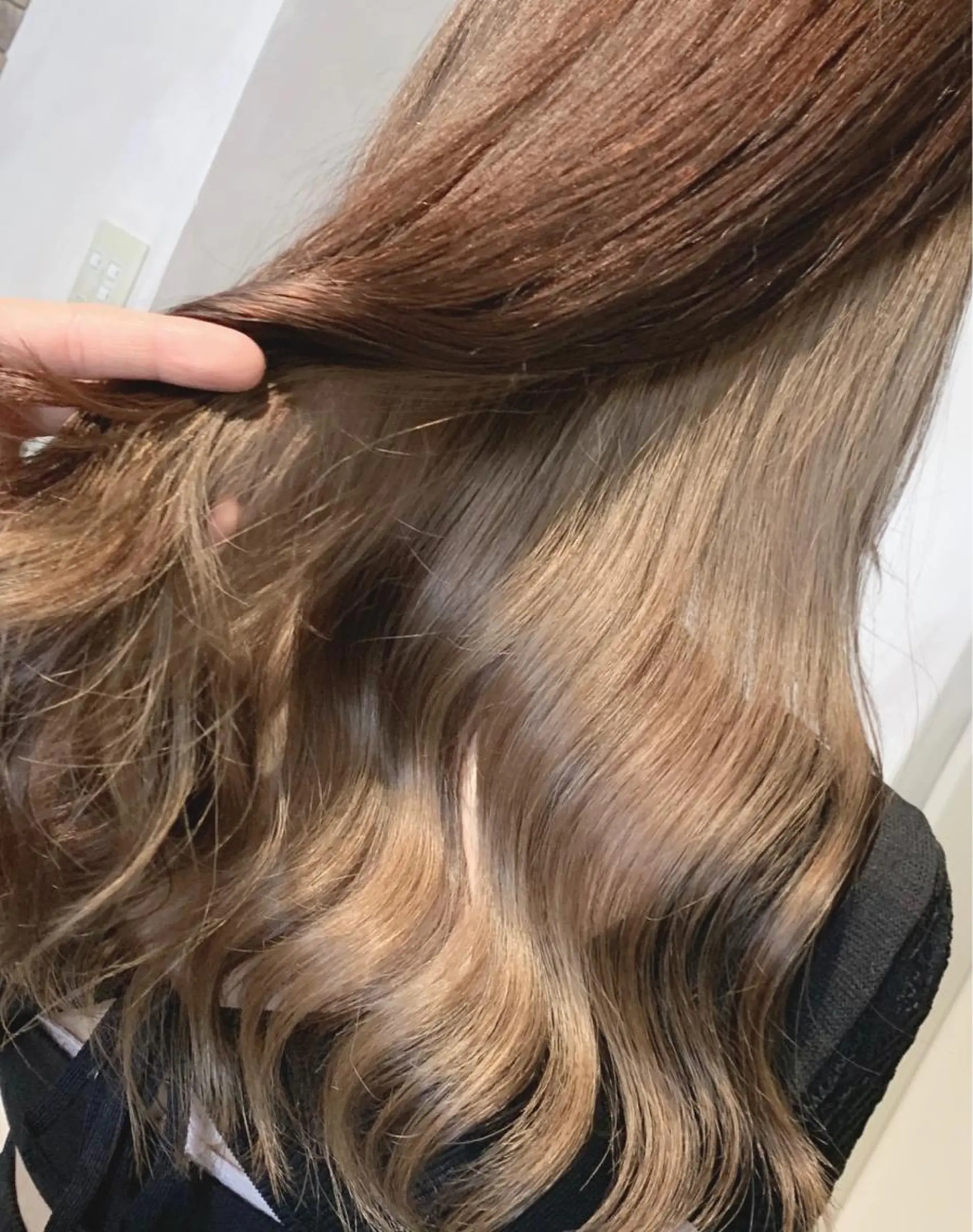 ロング カラー ベージュカラー ヘアカラー トリートメント 透明感カラー特化型 NAOKIのヘアスタイル