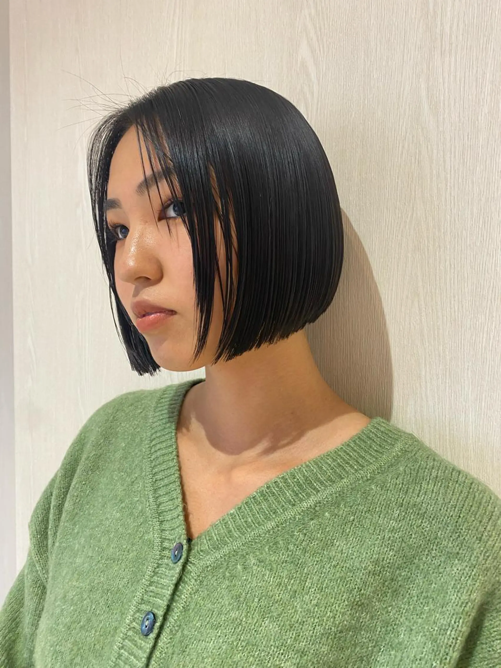 ショート ボブ カット Yahiko ハイトーンのヘアスタイル
