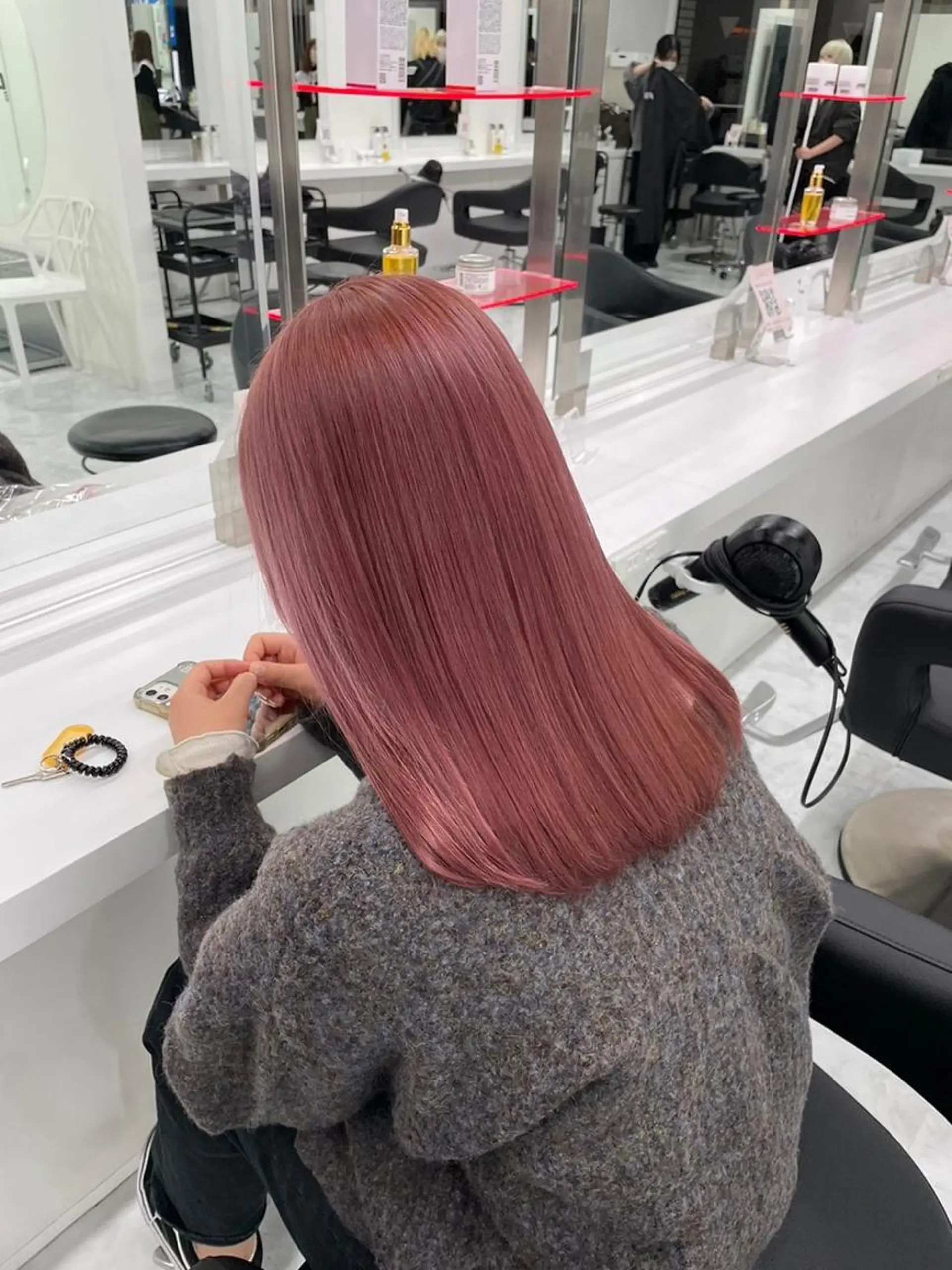 カラー 🍀暗め透け感🍀 赤み消しカラー🍀のヘアスタイル