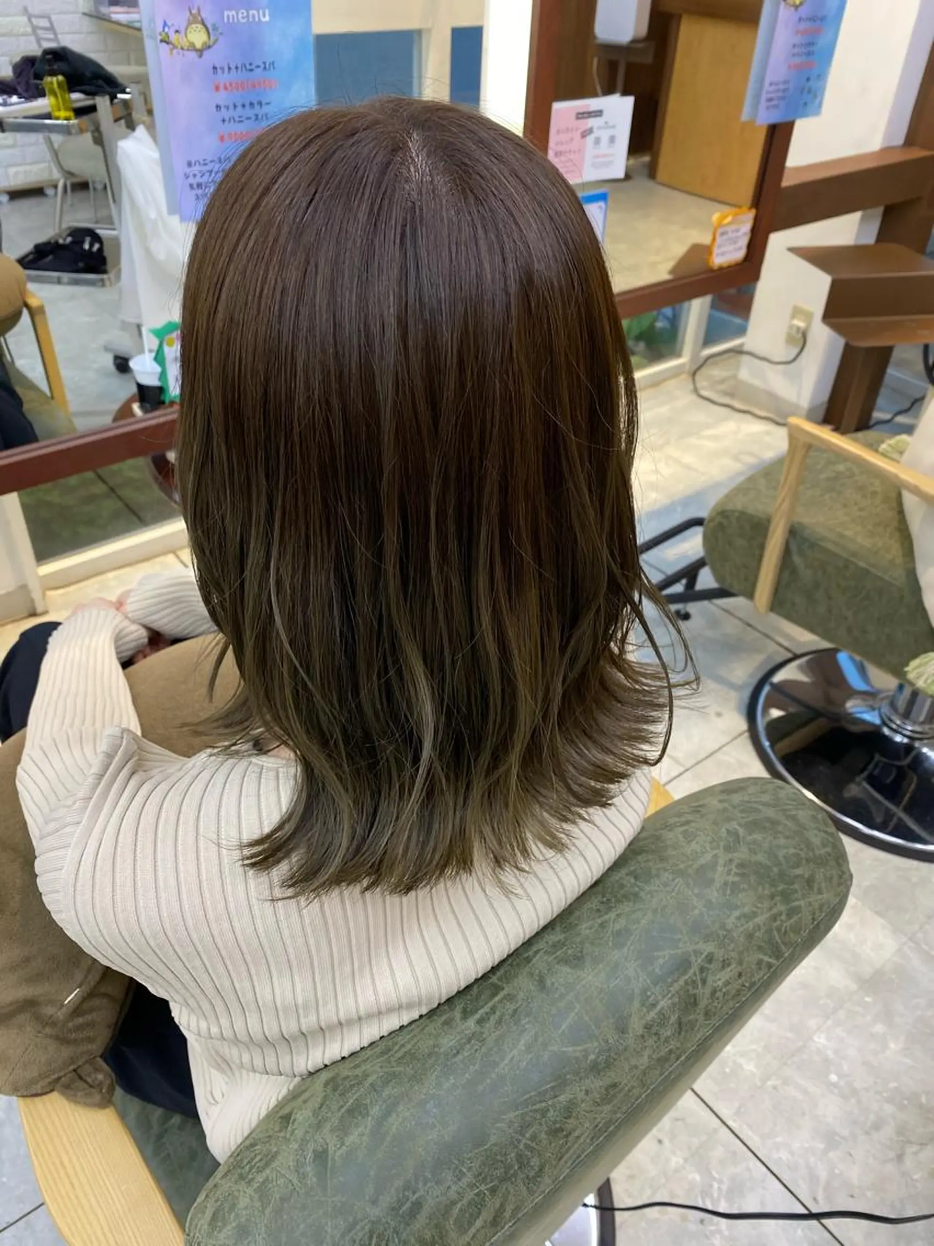 セミロング カット ヘアカラー Number CHIHIROのヘアスタイル