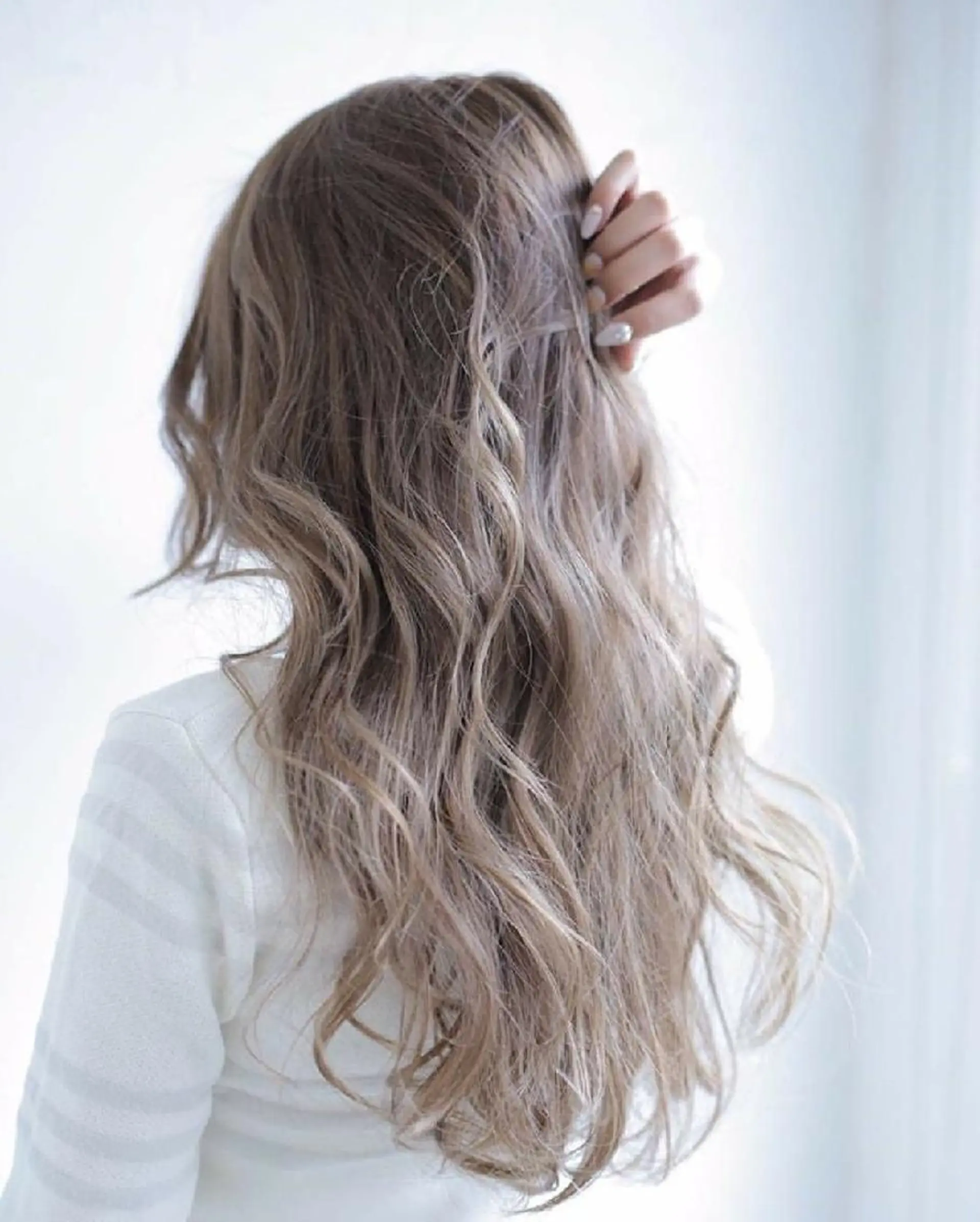 ロング カラー ブリーチ グラデーションカラー ハイライトカラー イルミナカラー ハイライト ヘアカラー トリートメント ヘッドスパ 宮内 修平のヘアスタイル