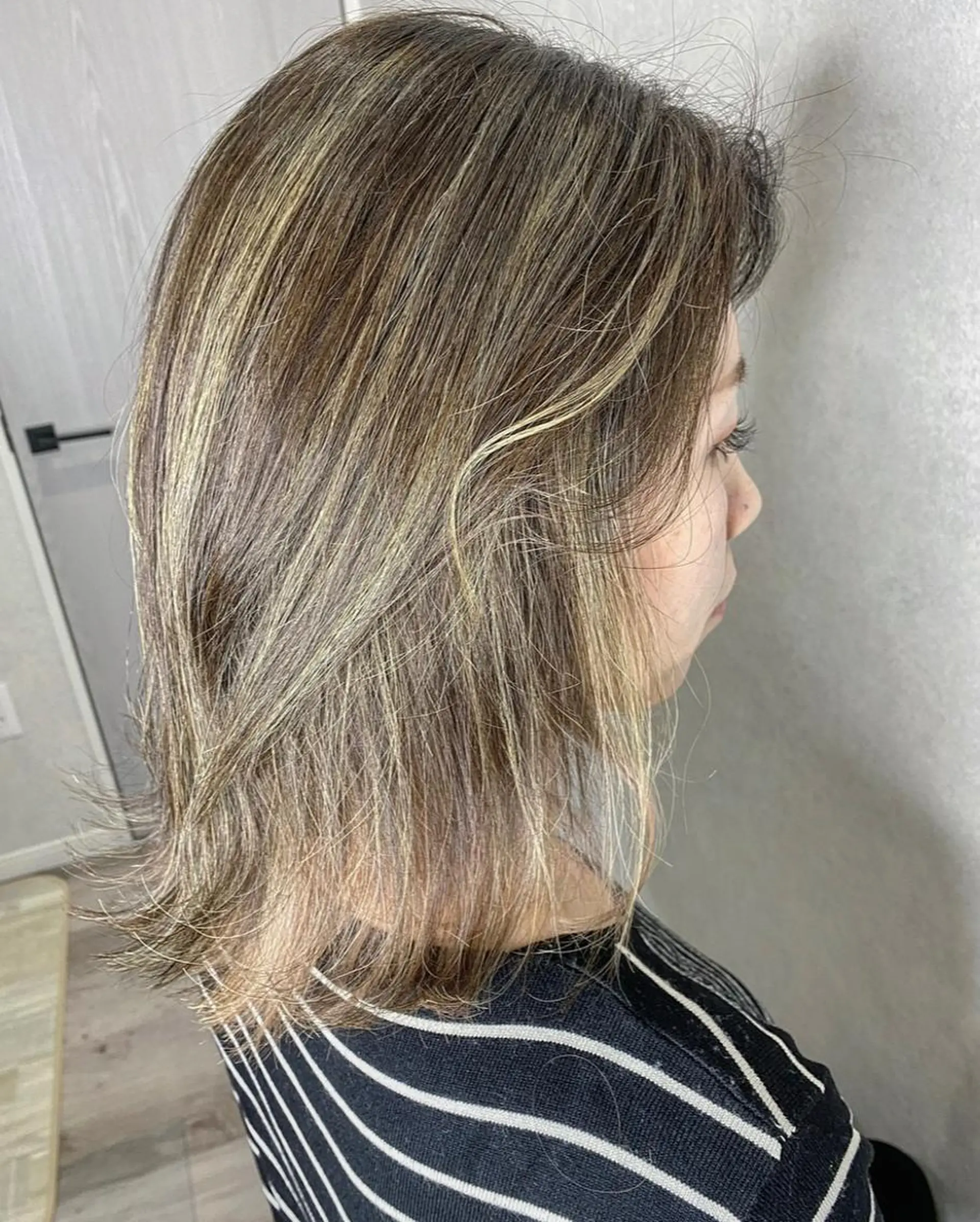 セミロング ヘアカラー Designer EGGのヘアスタイル